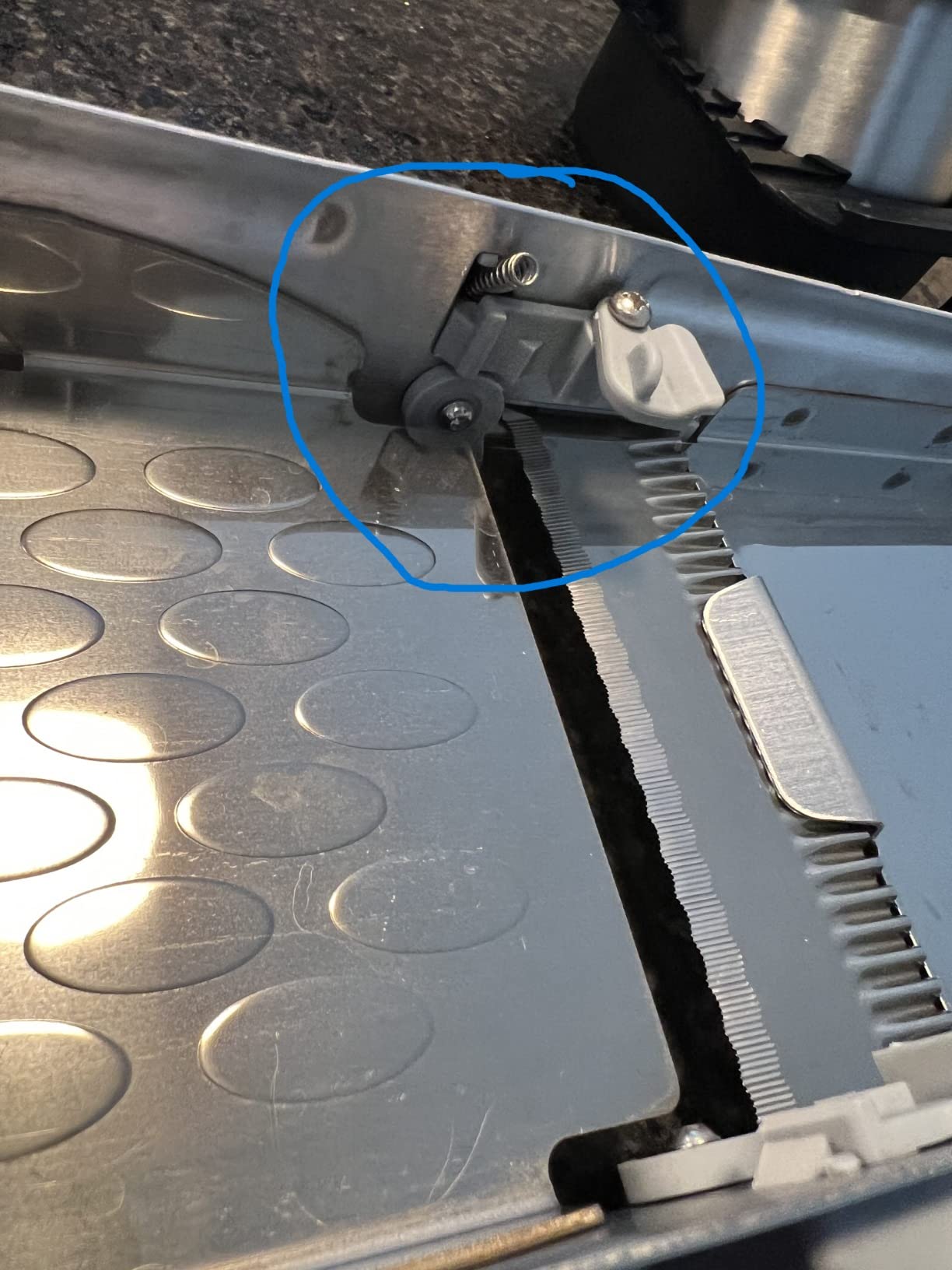de Buyer LA MANDOLINE REVOLUTION - Removable, Double-Sided Stainless Steel Blade - Ideal for Cutting, Shredding, Dicing & Cubing - Includes Three Julienne Blades - Made in France customer photo 2