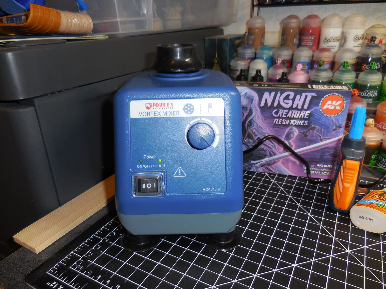FOUR E'S SCIENTIFIC Vortex Mixer, Various Speed 0-3000rpm Paint Shaker | Touch & Continuous Function, Compact Benchtop Design customer photo 1