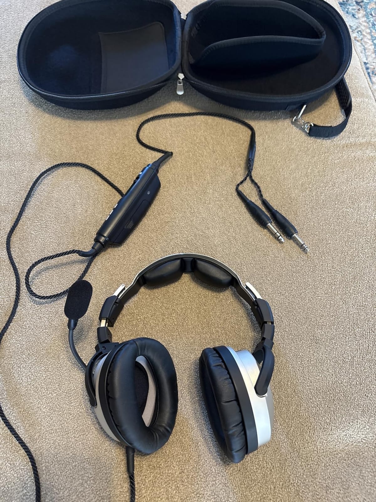 LIGHTSPEED Zulu 3 Premium ANR Aviation Headset with Noise Cancelling and Bluetooth (GA Dual Plugs) customer photo 1