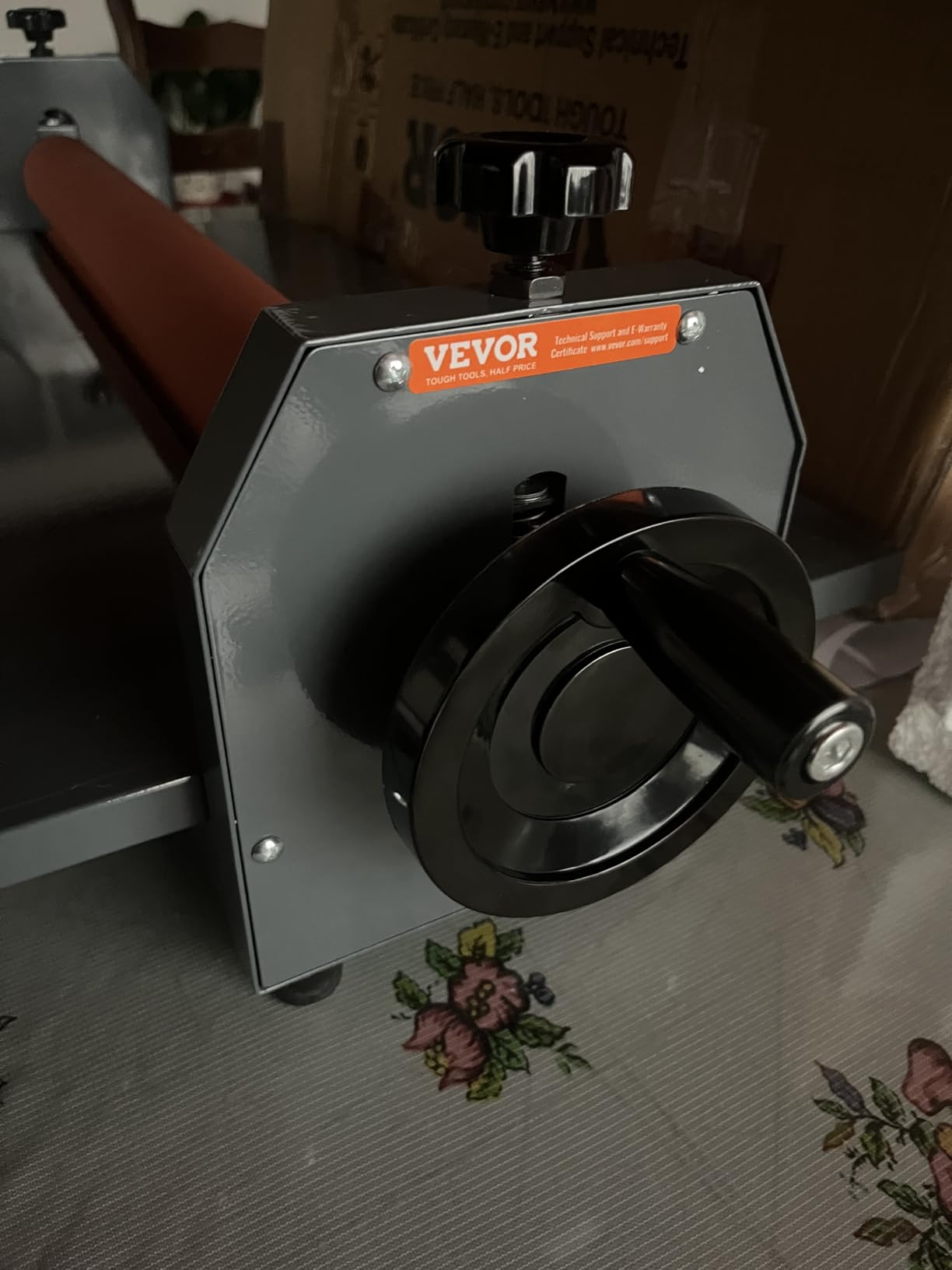 VEVOR 29.5 Inch Cold Laminator Machine 10mm Manual Vinyl Photo Film Cold laminator Hand Crank Pressure Cold Roll laminator(29.5 Inch) customer photo 2