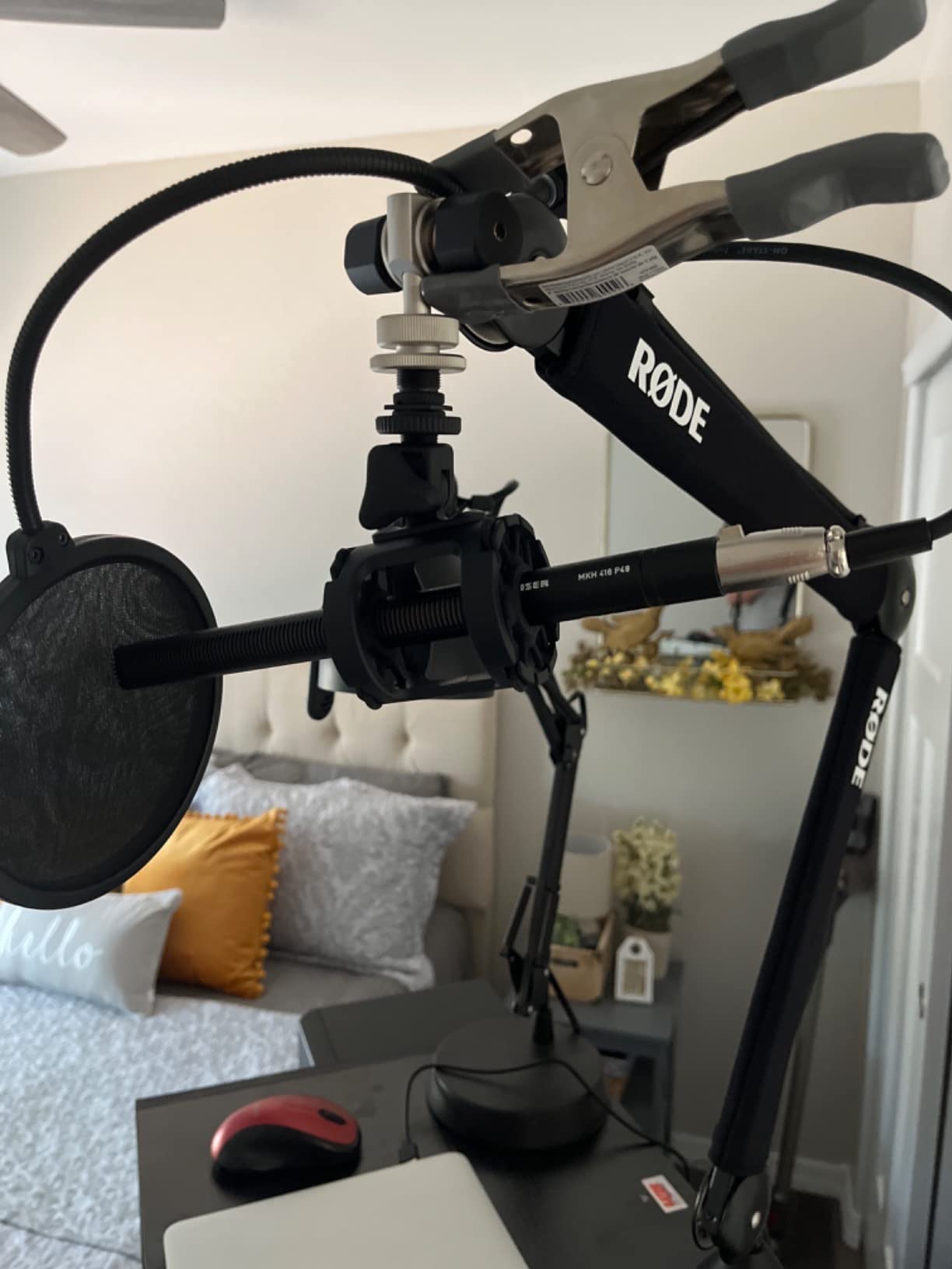 Sennheiser MKH 416-P48 Short Shotgun Interference Tube Mic & Fur Windshield Deluxe Kit customer photo 2