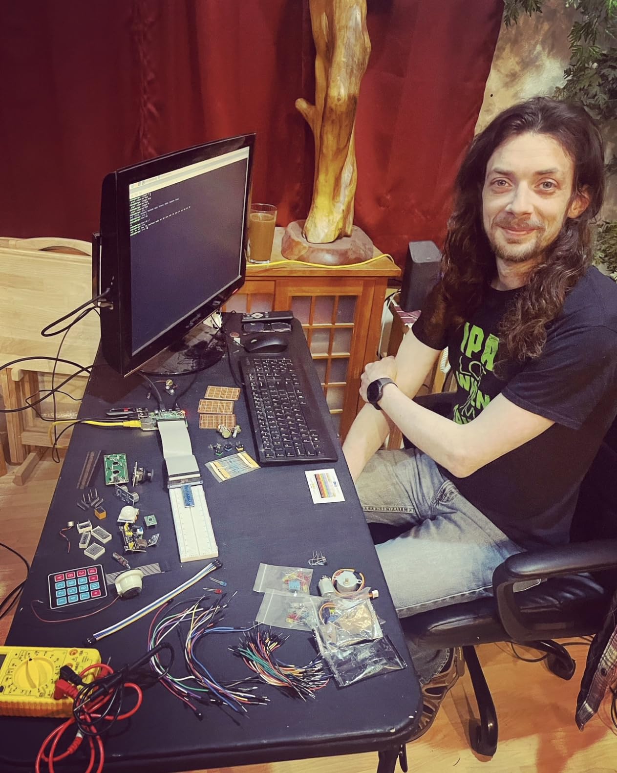 Freenove Ultimate Starter Kit for Raspberry Pi 5 4 B 3 B+ 400 Zero 2 W, 962-Page Detailed Tutorial, Python C Java Scratch Processing Code, 223 Items, 128 Projects (Raspberry Pi NOT Included) customer photo 2