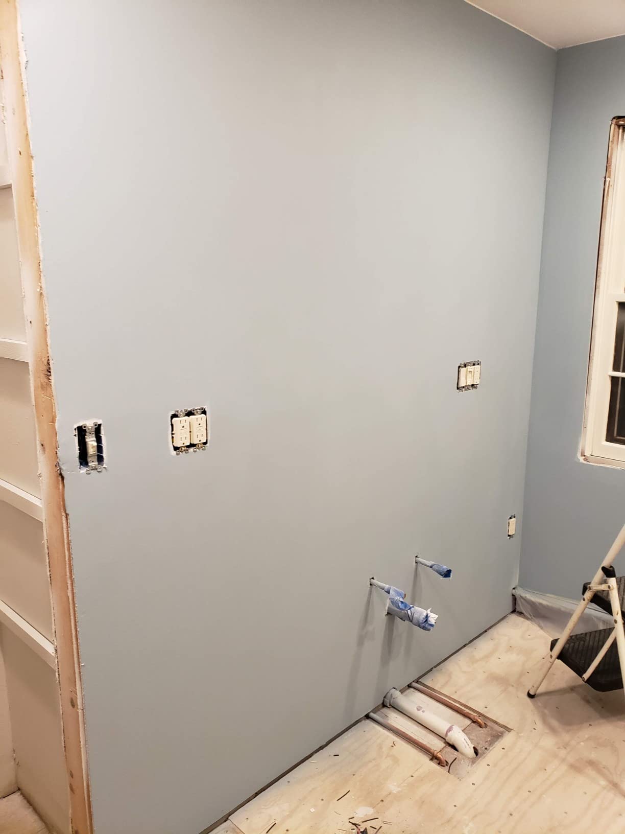 HomeRight Super Finish Max HVLP Paint and Stain Sprayer, 3 Brass Tips | Three brass tips and three spray patterns handle stains, sealers and latex paint on furniture, cabinets and trim. customer photo 2