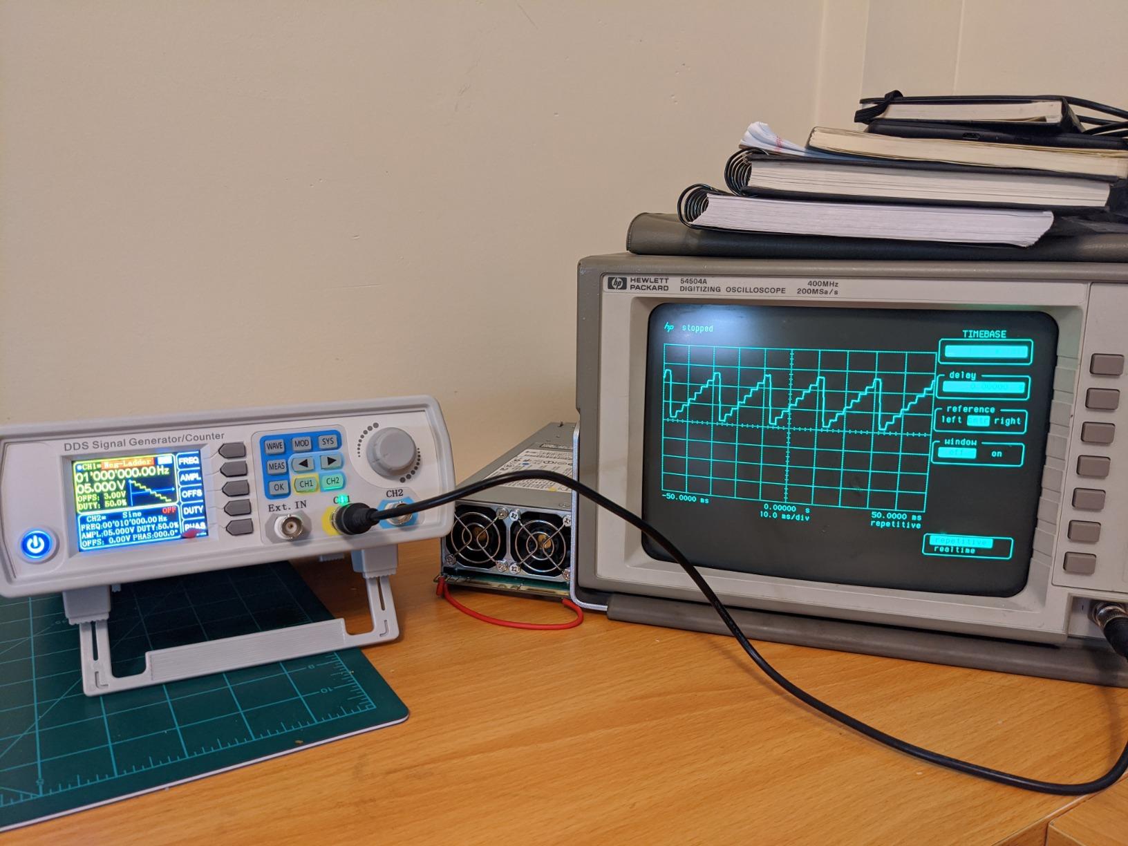Koolertron Upgraded 15MHz DDS Signal Generator Counter, High Precision Dual-Channel Arbitrary Waveform Function Generator Frequency Meter 200MSa/s (15MHz) customer photo 2