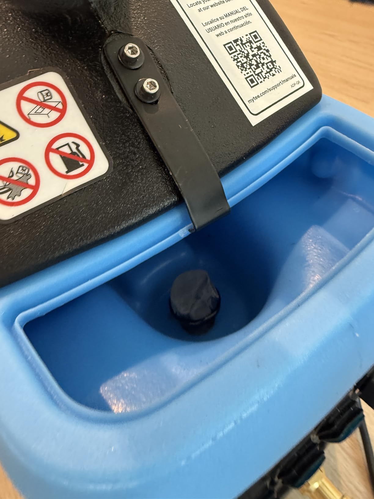 Mytee - S-300H Tempo Heated Extractor is a sub-compact machine, but a full-size performer, Blue/Black customer photo 2