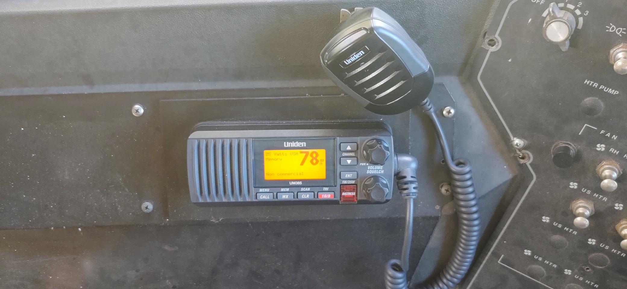 Uniden UM385BK 25 Watt Fixed Mount Marine VHF Radio, Waterproof, NOAA Weather Alert, All USA/Intl/Canadian Marine Channels customer photo 2