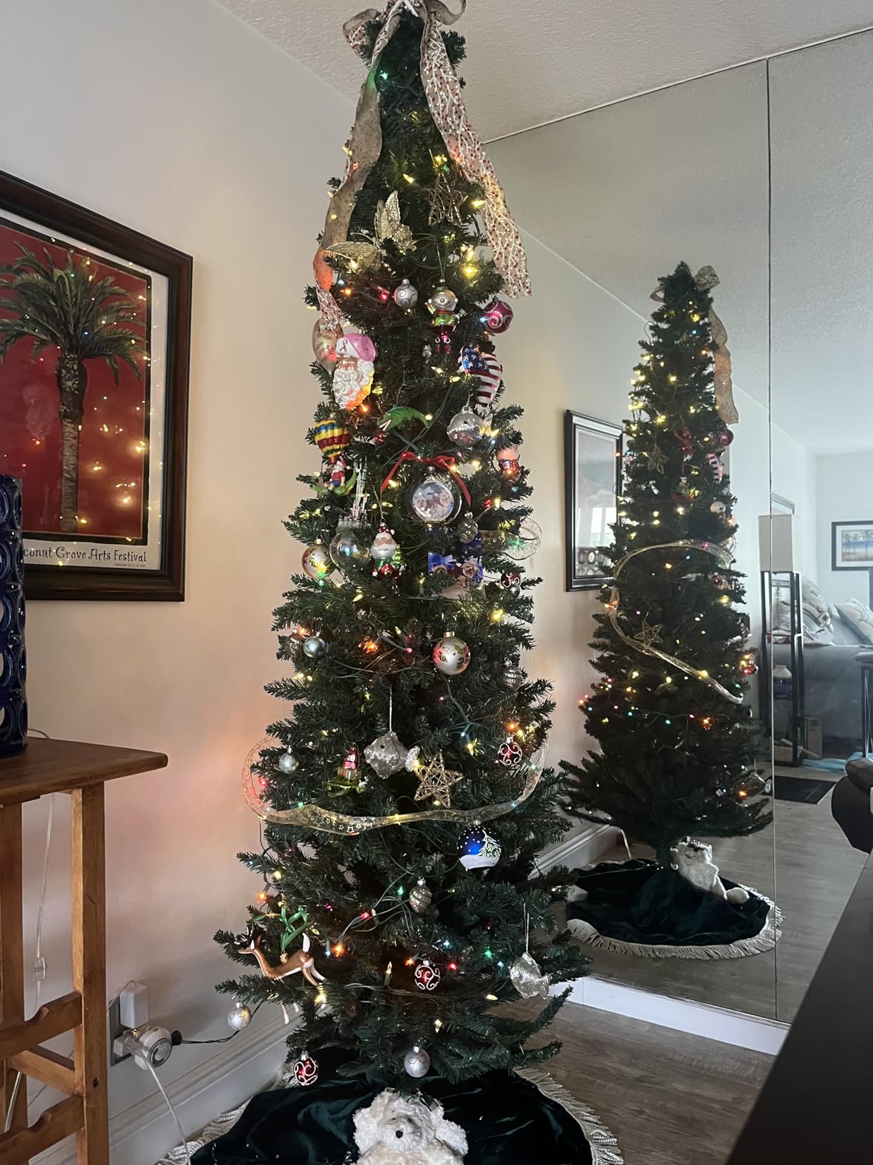 Goplus 6FT Pencil Christmas Tree, Artificial Slim Christmas Tree, 400 Branch Tips, Premium PVC Needles, with Sturdy Metal Stand, Unlit Xmas Tree for Home Office Shops Hotels customer photo 1