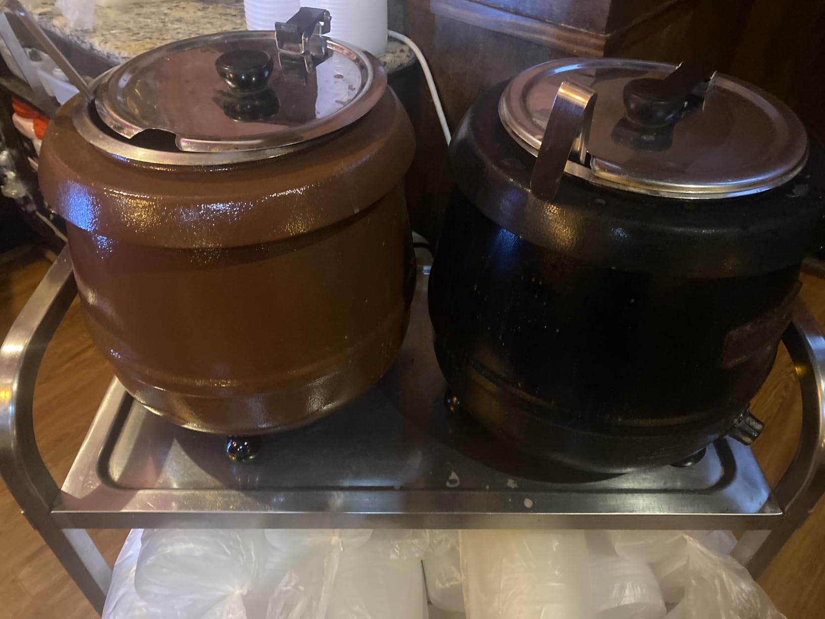 SYBO SB-6000 Commercial Grade Soup Kettle with Hinged Lid and Detachable Stainless Steel Insert Pot for Restaurant and Big Family, 10.5 Quarts, Black customer photo 1