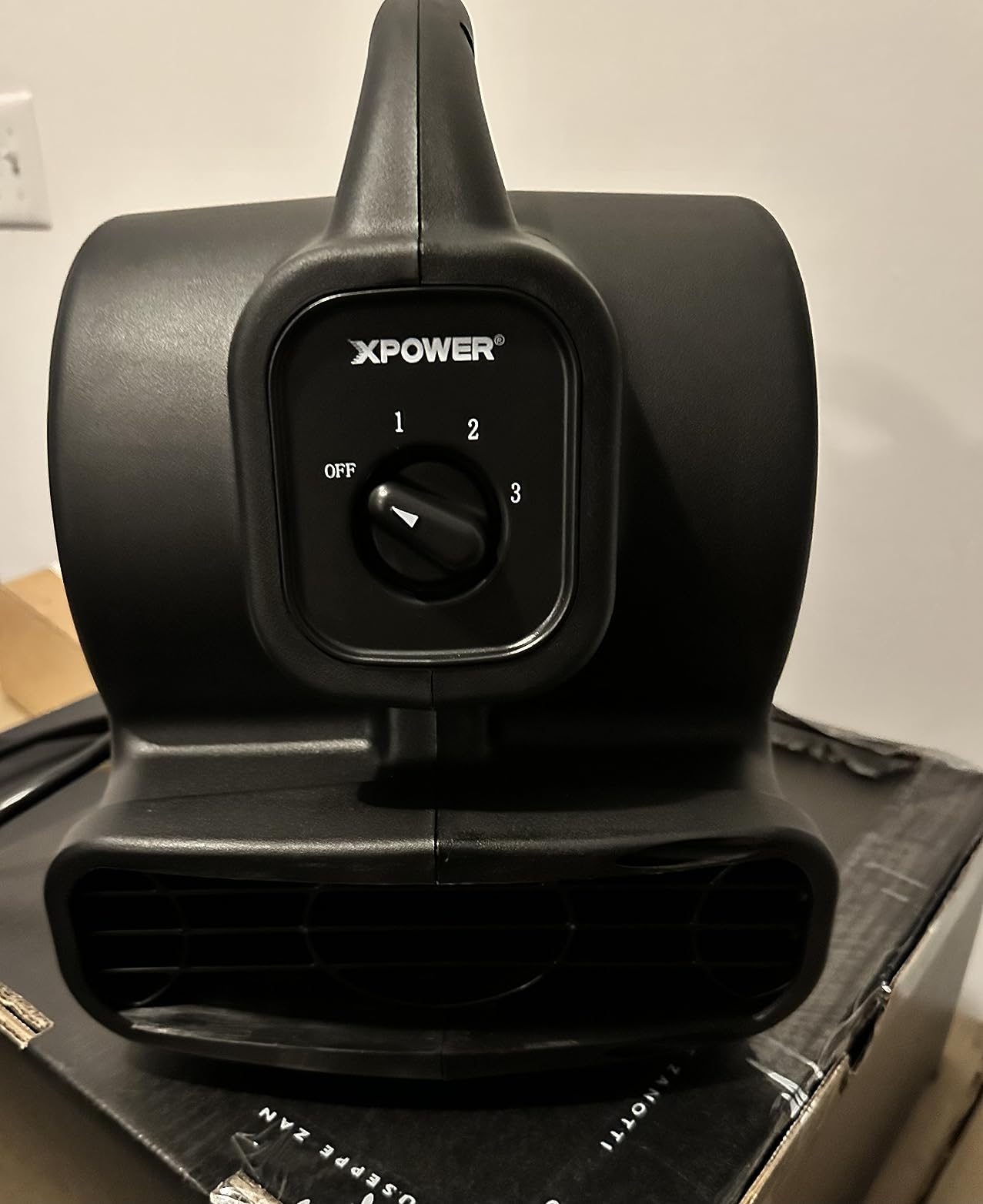 XPOWER P-80A Mini Mighty 138 W 600 CFM Centrifugal Air Mover, Carpet Dryer, Floor Fan, Blower, Stackable, Daisy Chain, for Water Damage Restoration, Janitorial, Plumbing, Home Use customer photo 1