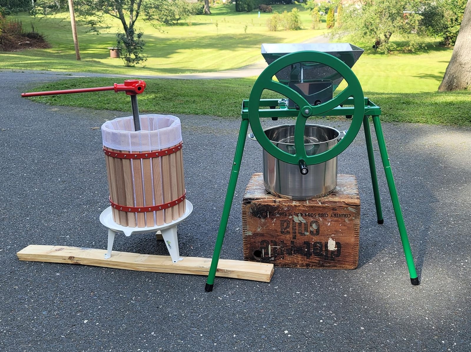 3.2 Gallon Fruit and Wine Press, Manual Cider Press with Solid Beech Wood Basket customer photo 1