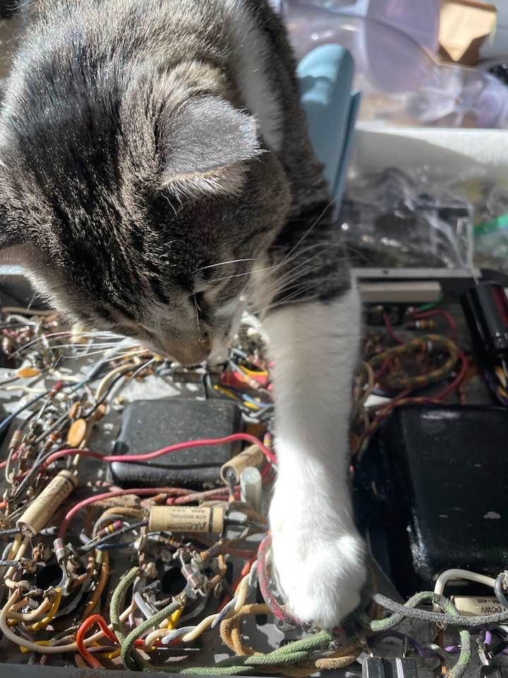 Weller 70 Watt Digital Soldering Station | WE1010NA customer photo 1