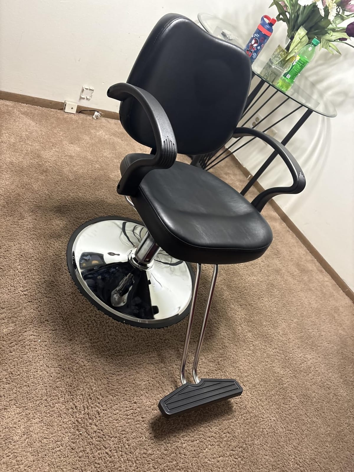 Hair Beauty Salon Equipment Black Hydraulic Barber Styling Chair customer photo 1