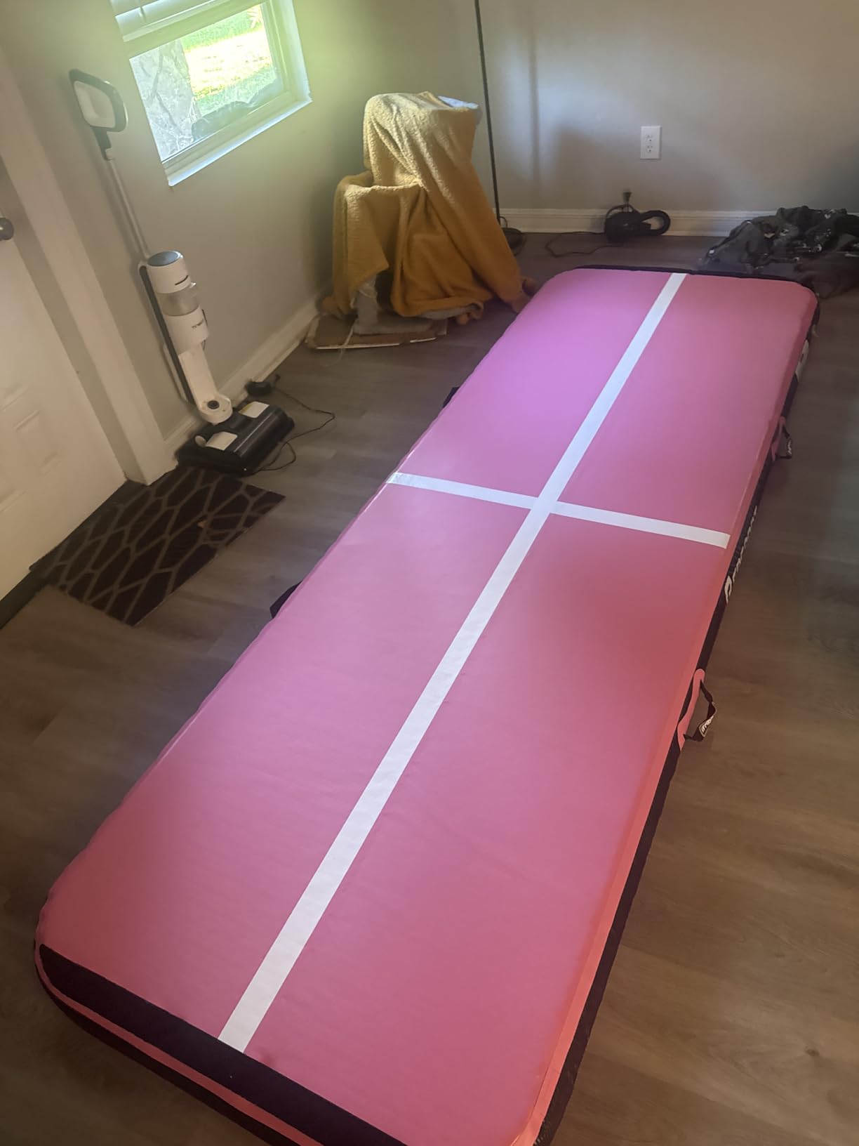 FBSPORT Inflatable Air Gymnastics Mat Training Mats 4/8 inches Thickness Gymnastics Tracks for Home Use/Training/Cheerleading/Yoga/Water with Pump customer photo 1