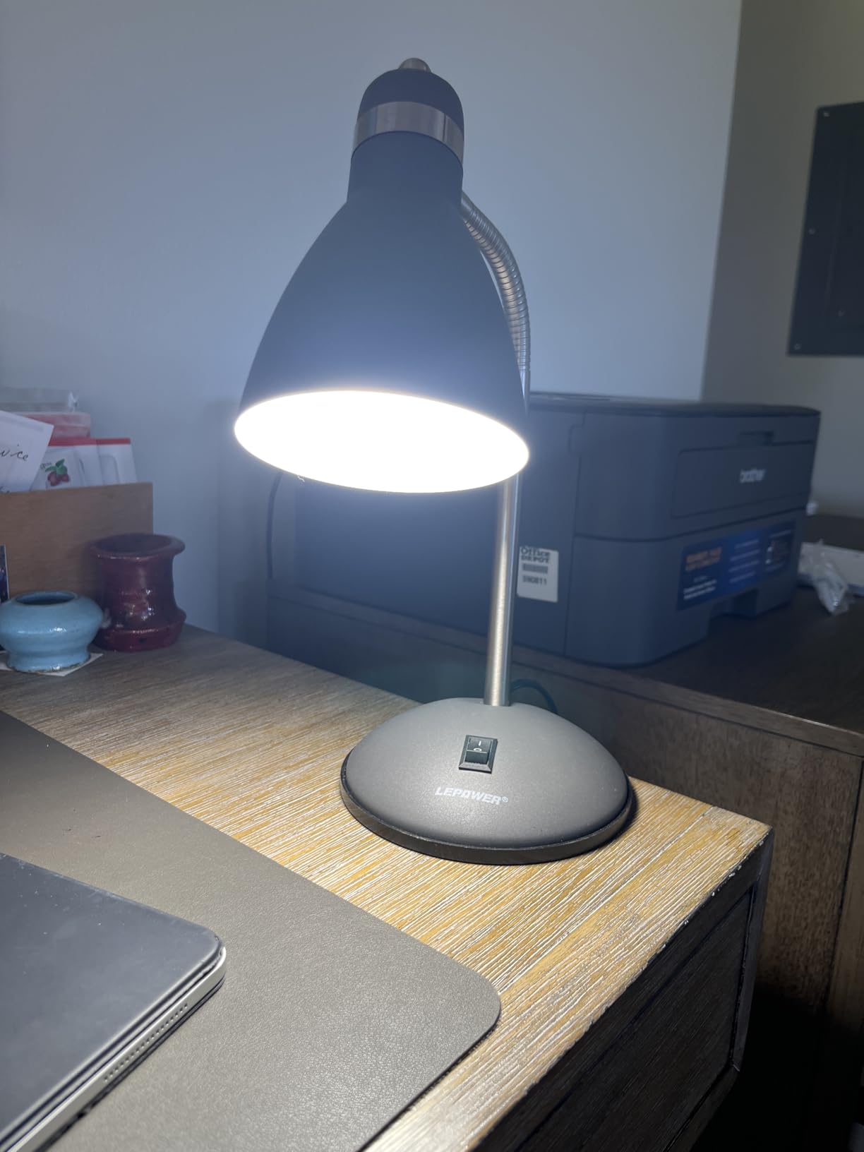 LEPOWER Metal Desk Lamp, Adjustable GooseNeck Reading Light for Bedroom | Compact & Sturdy, Space-Saving for Bedside & Dorm, E26 Table Lamp, Eye-Caring, Ideal for Study, Office, Back to School customer photo 2