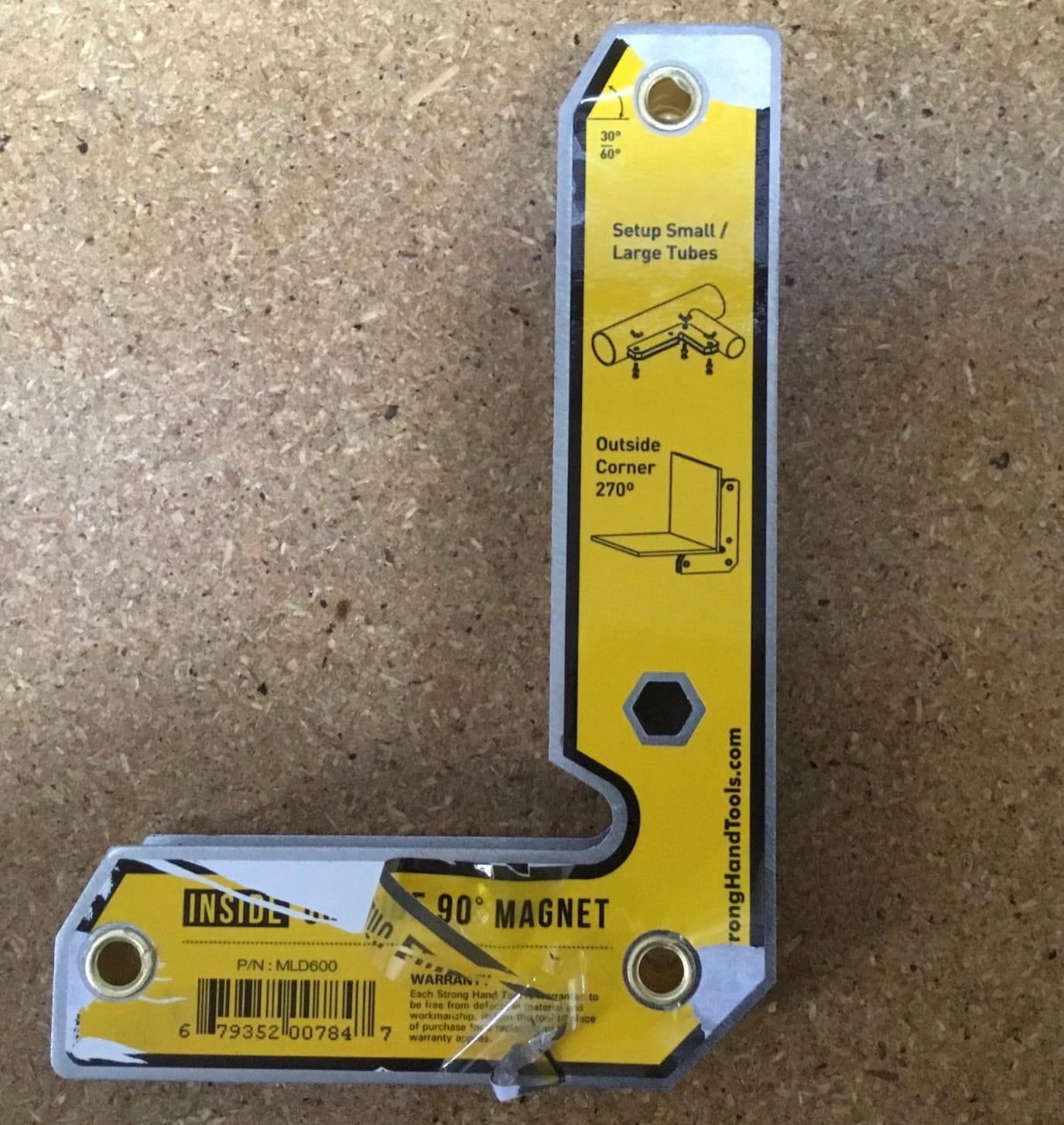 Strong Hand Tools MLD600 90° Fixed Angle Magnetic Square, Inside/Outside Magnets, Welding Square, 40 lbs Pull Force, 6