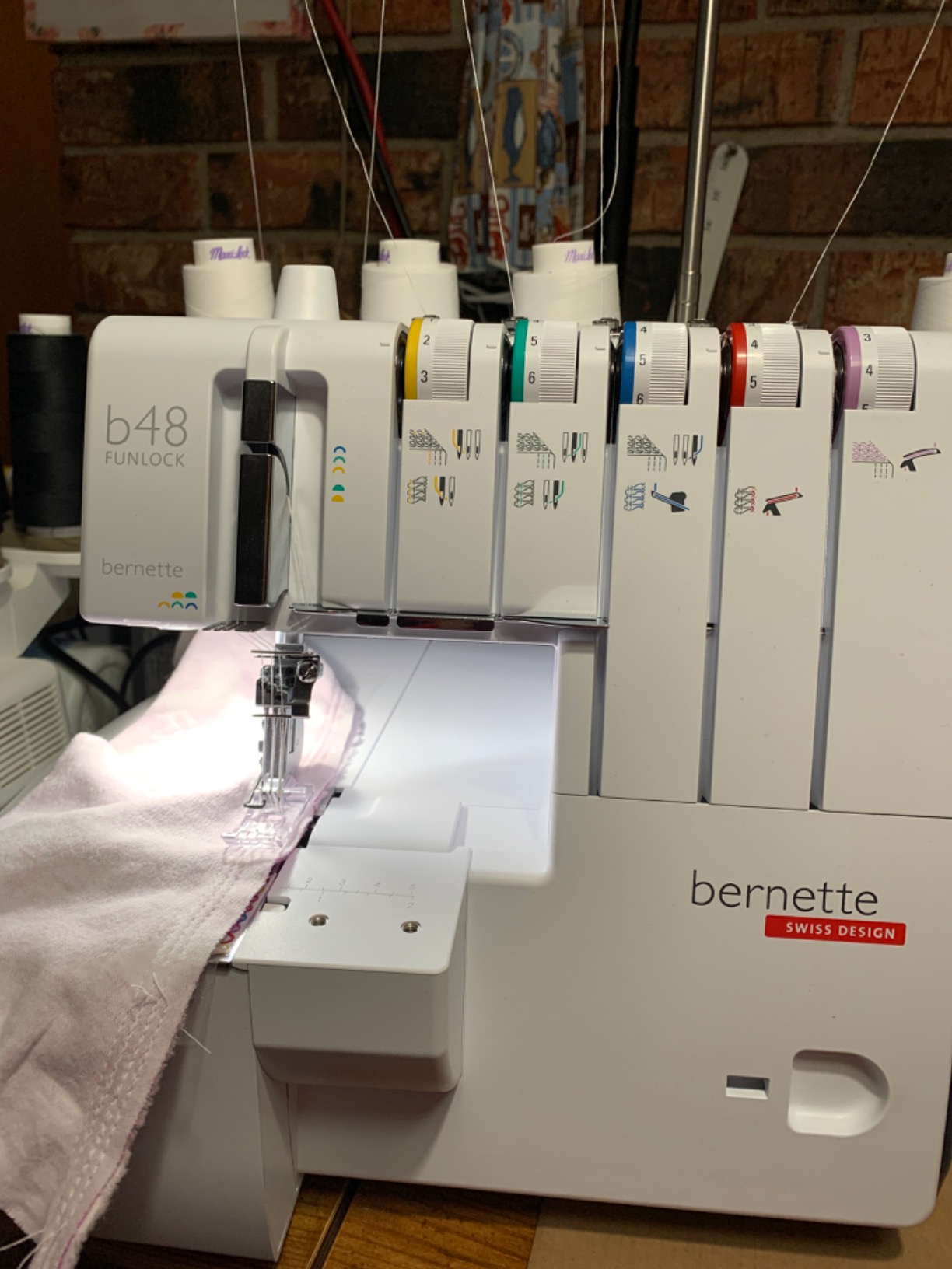 Bernette B48 Funlock Serger Coverstitch Overlock Machine customer photo 1