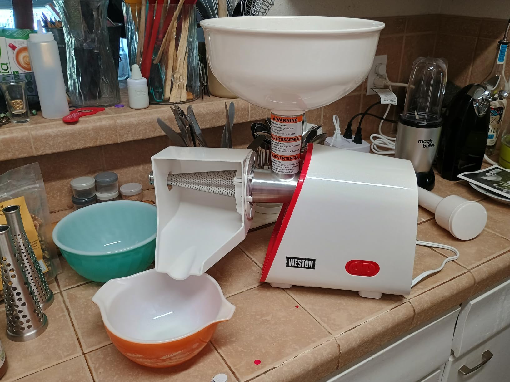 Weston Deluxe Electric Tomato Strainer, Food Mill & Sauce Maker | For Purees, Jellies & Salsa | 1 Gallon Hopper | 250 Watt Motor | 1.5mm, 3mm & 6mm Screens | 82-0250-W customer photo 1