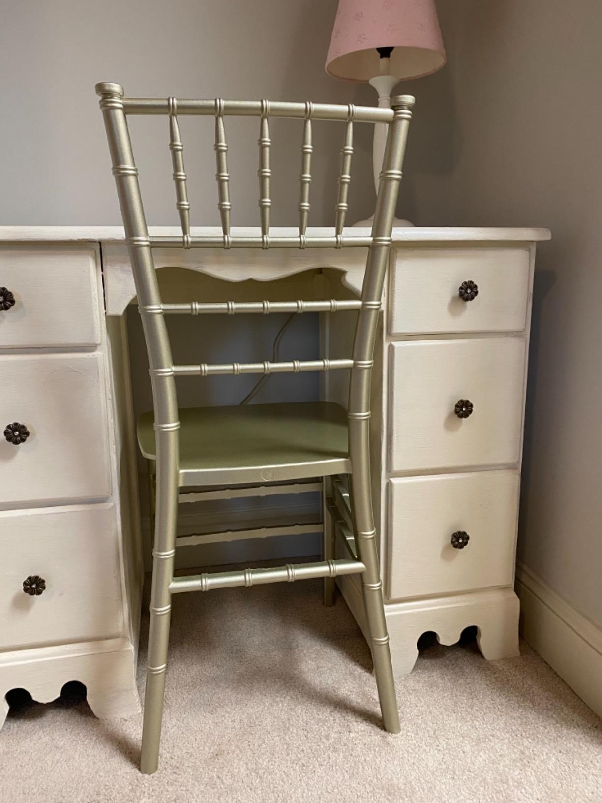 Flash Furniture 2 Pack HERCULES Series Gold Resin Stacking Chiavari Chair customer photo 2
