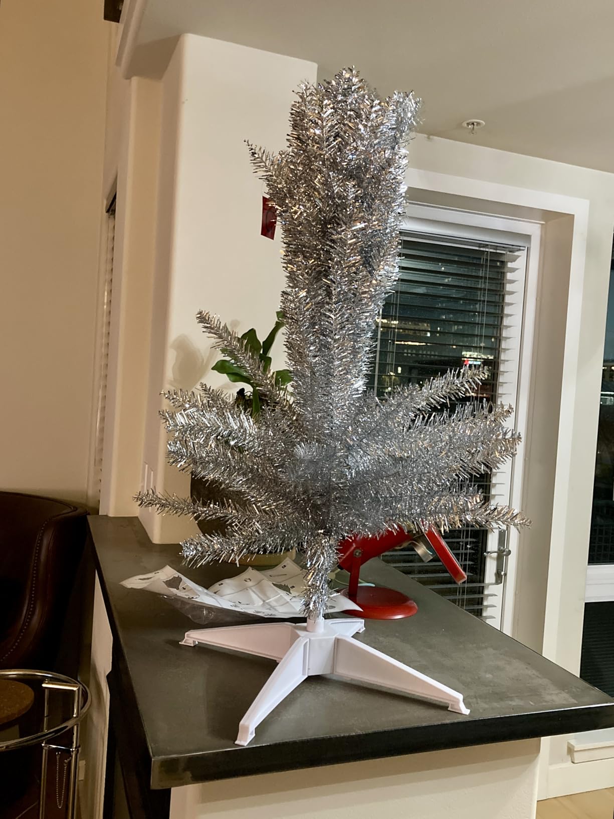 HOMCOM 6' Artificial Pencil Christmas Tree, Slim Xmas Tree with 390 Realistic Branch Tips and Plastic Stand, Green customer photo 2