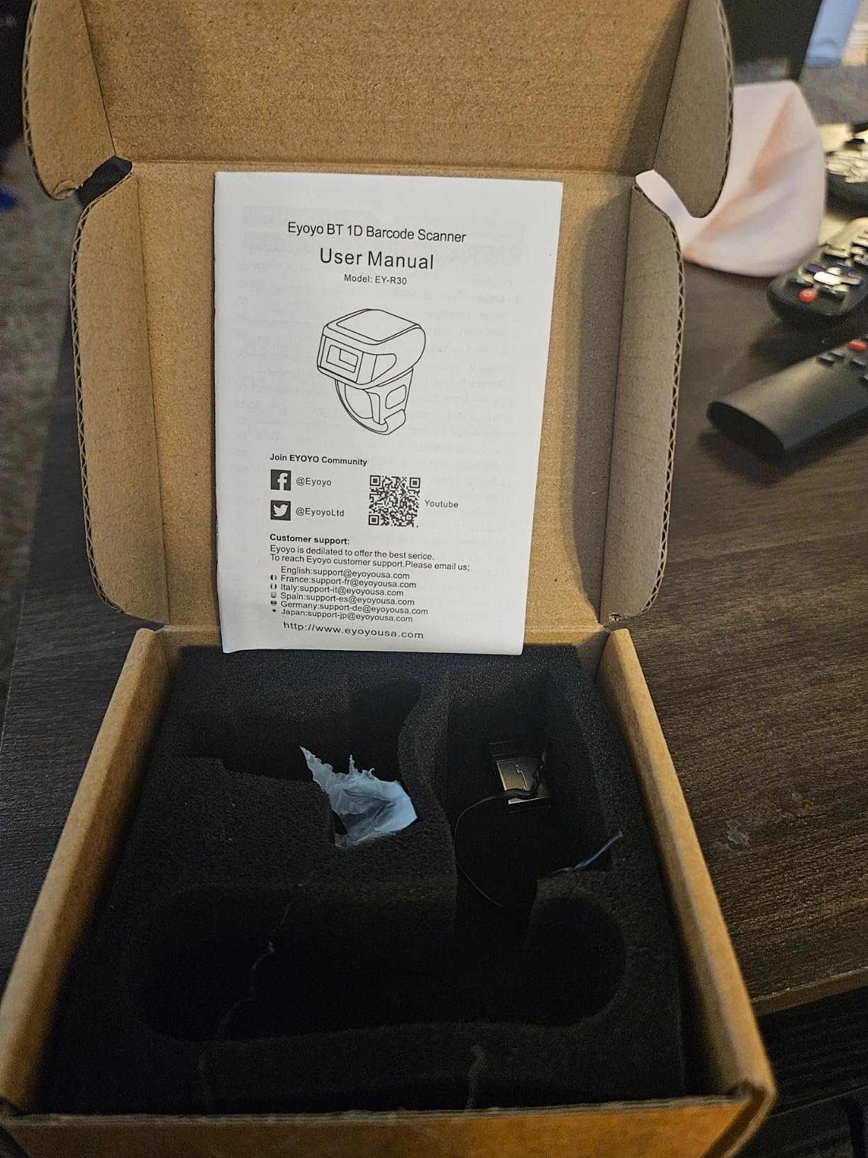 Eyoyo Portable Mini 1D UPC Wireless Wearable Ring Finger Barcode Scanner, Bluetooth & 2.4G Wireless & USB Wired Connection, ISBN Inventory Bar Code Reader customer photo 2