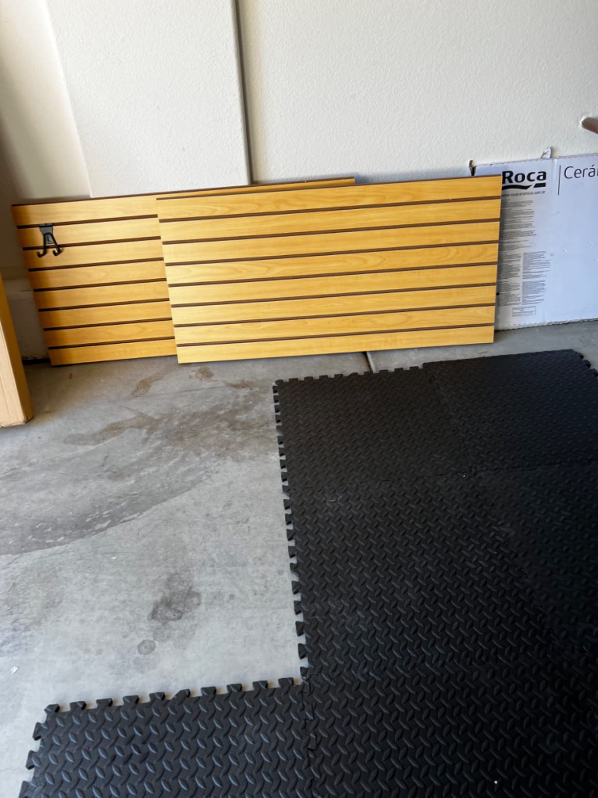 4 ft x 2 ft Horizontal Maple Slatwall Easy Organizer Panels (24