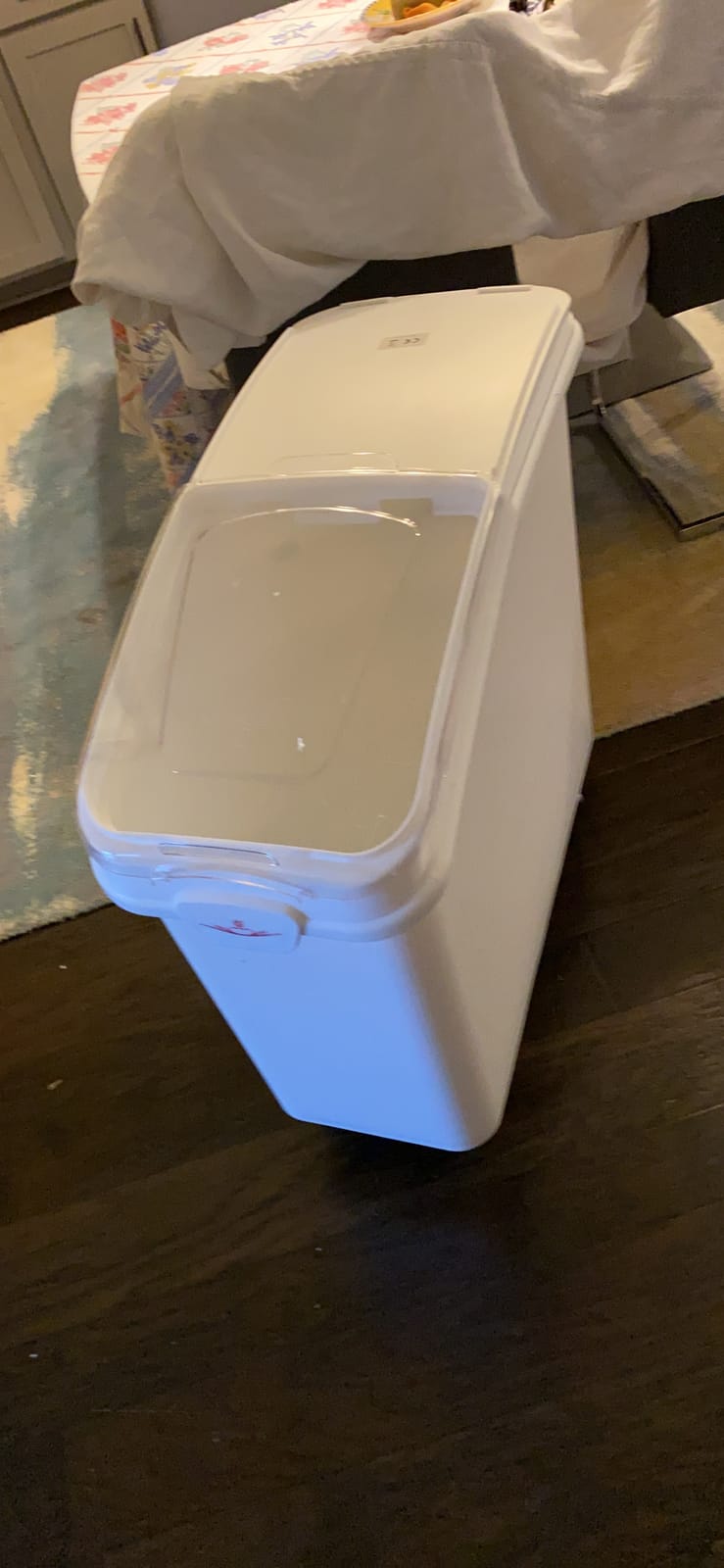 VEVOR Ingredient Bin with Scoop 21 Gallon, 400 Cup Rice Storage Container | For Kitchen & Commercial Food Storage, Includes Sliding Lid, Ingredient Grain Cereal Flour Bin with Wheels, 1 Pack, White customer photo 2