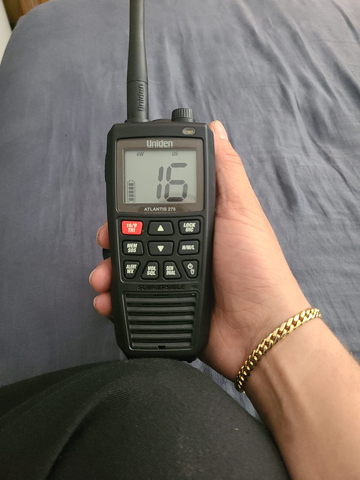 Uniden Atlantis 275 Handheld Two-Way VHF Marine Radio, Floating IPX8 Submersible Waterproof, 6-Watt, All USA/International/Canadian Marine Channels, NOAA Weather Alerts customer photo 1