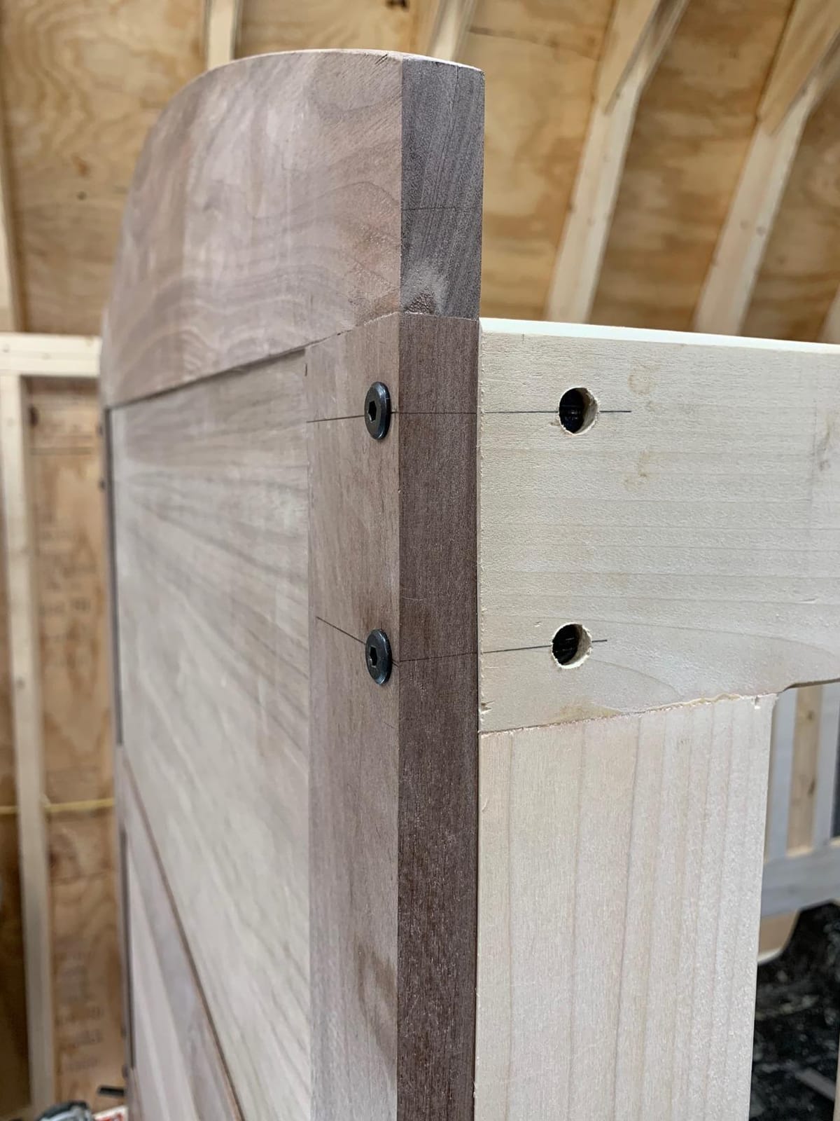 Woodpeckers Universal Cross Dowel Jig, Deluxe Kit, Includes 7 Drill Guide Bushings, USA Made, Accomodates All Cross-Dowel Sizes - UCDJ customer photo 1