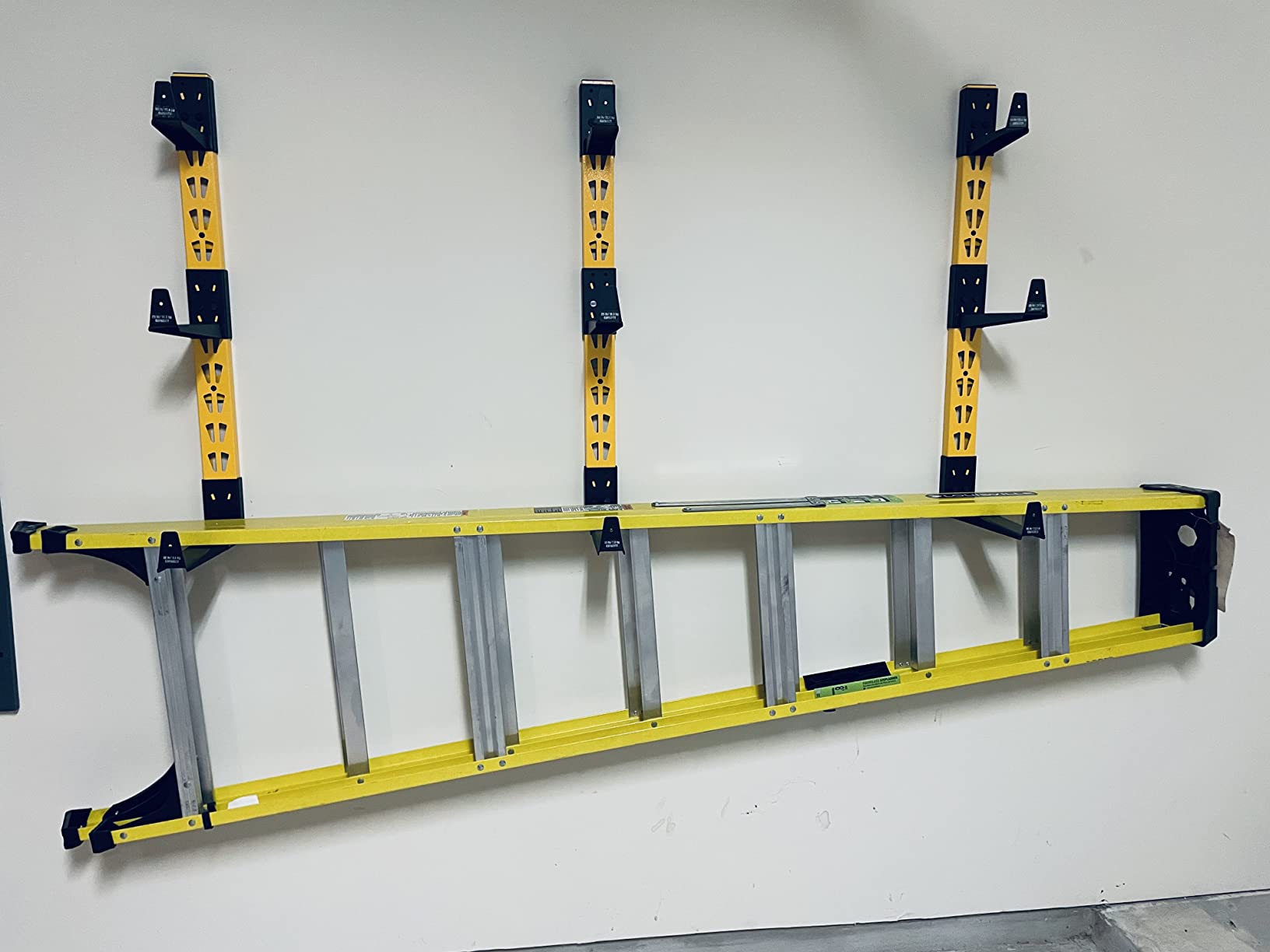 DEWALT 3-Piece Wall Mount Cantilever Wood and Lumber Storage Rack for Workshop Shelving, Multi-Depth Storage, Supports a Total of 273 lbs. customer photo 2