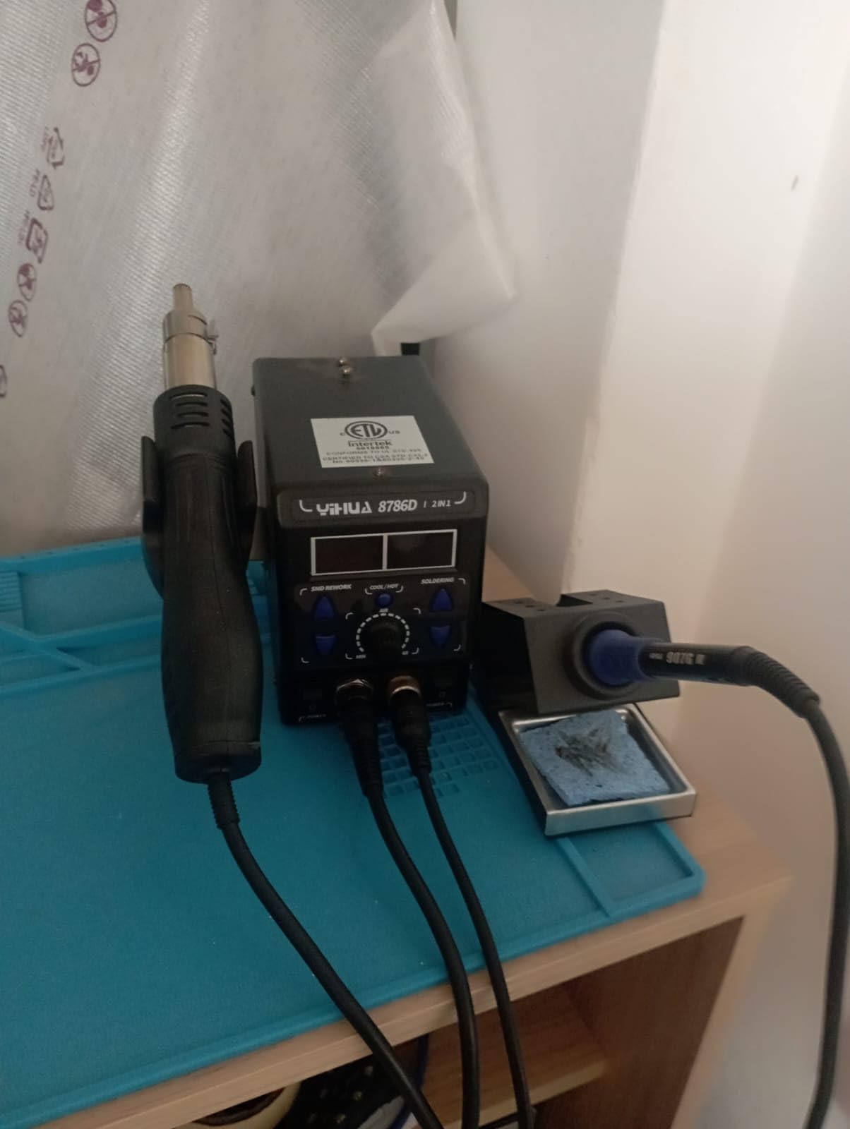 YIHUA 8786D I 2 in 1 Hot Air Rework and Soldering Iron Station with 10 Solder Iron Tips, 4 Hot Air Nozzles, °F /°C, Cool/Hot Air Conversion and Sleep Function customer photo 1