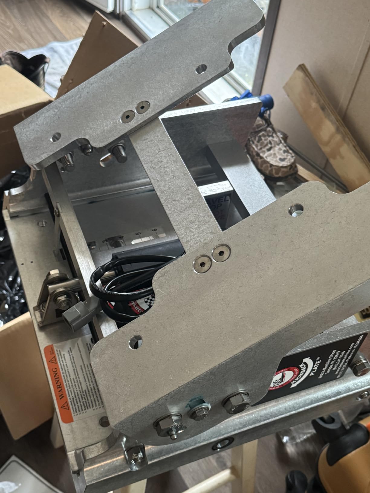 Bob's Machine 6 in Hydraulic Kick-Back Jac 100-105100, 6 in Setback, 150 HP | Outboard Jack Plate with 7.5 in Total Lift - Made in USA with Delrin Rollers, Locking Pins, BIA Pattern customer photo 1