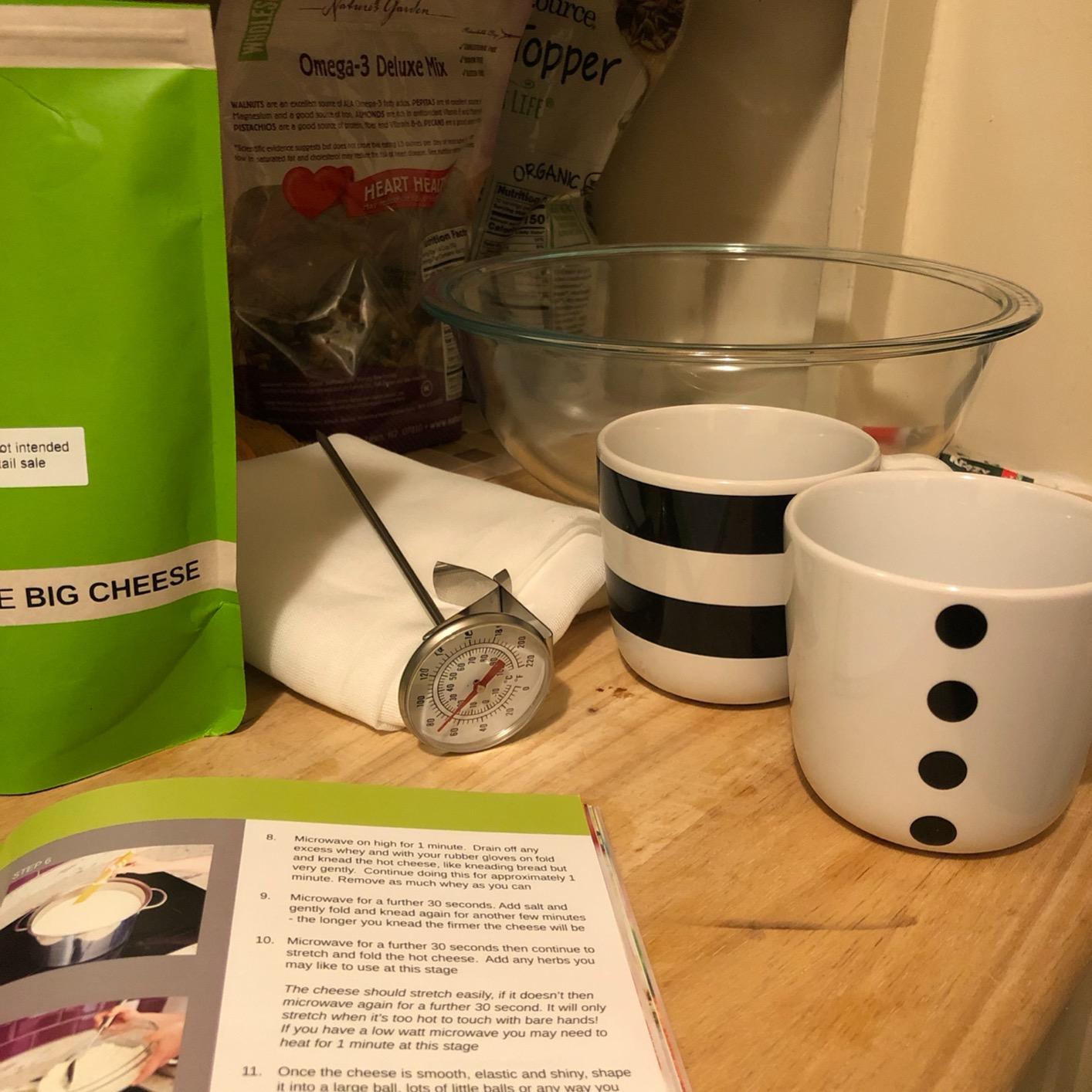 The Big Cheese Ultimate Cheese Making Kit - Makes 10 Cheeses (Mozzarella, Mascarpone, Feta, Ricotta + 6 More) - 40 Batches with Rennet & Recipe Book customer photo 1