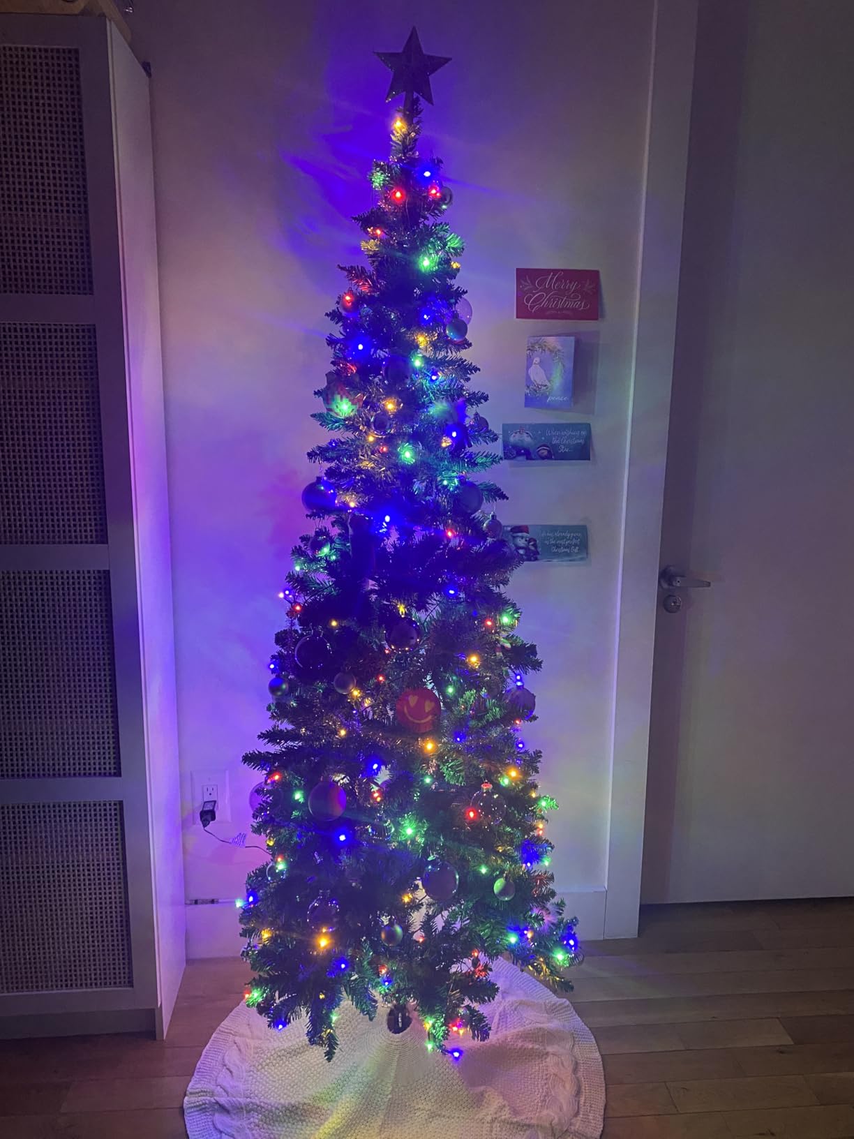 Goplus 6.5FT Prelit Pencil Christmas Tree, Premium Hinged Fir Tree, with 250 LED Lights and Solid Metal Stand, Easy Assemble, Ideal Xmas Decor for Home and Office customer photo 2