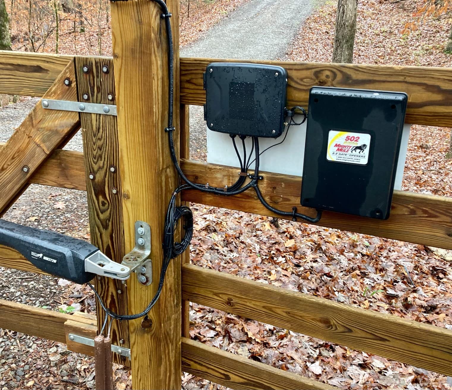 Mighty Mule MM372W Dual Automatic Gate Opener, Smart and Solar Ready, Up to 16ft Long or 550lb per Leaf customer photo 2
