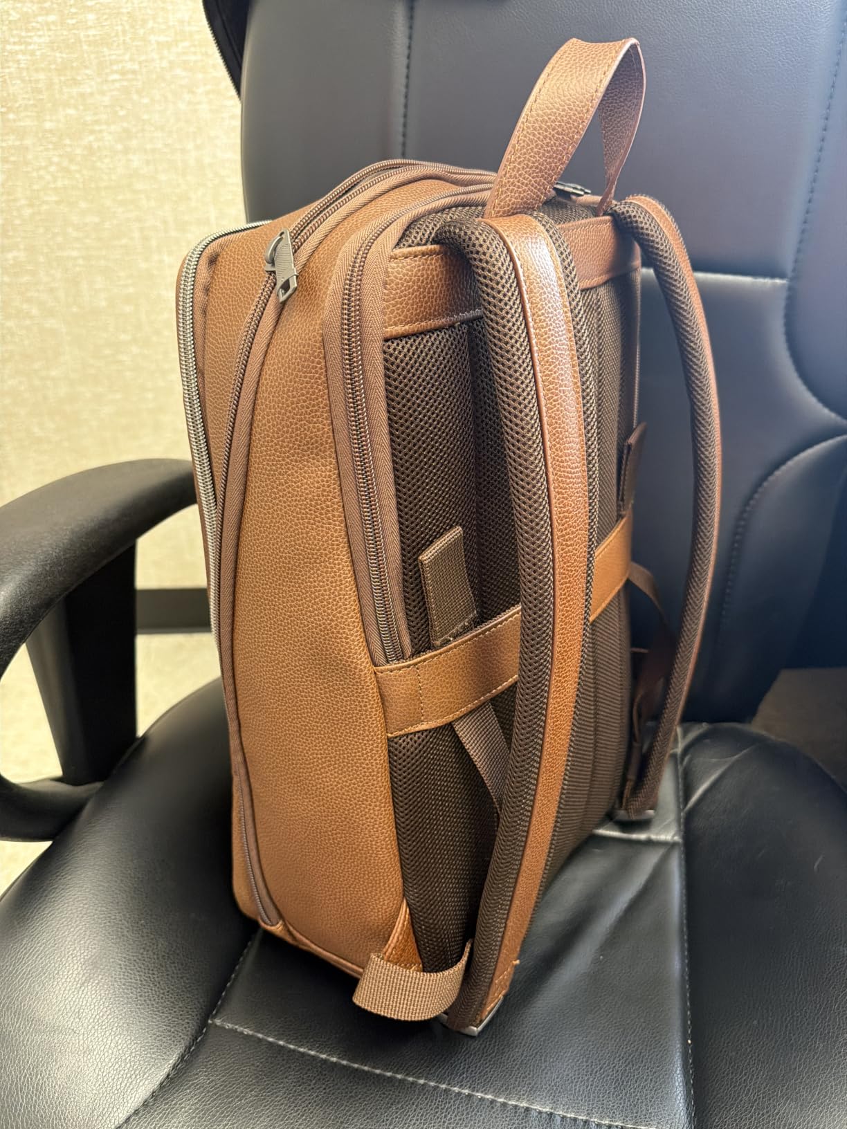 Samsonite Classic Leather Slim Backpack customer photo 1
