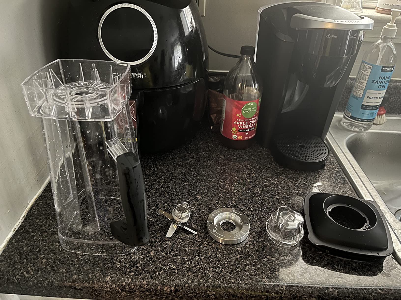 WantJoin Professional Blender, ETL listed 70oz Commercial Blender for kitchen Max 1800W High Power Home and Commercial with Timer, Smoothie Maker 2200ml for Crushing Ice, Frozen Dessert, Soup customer photo 1