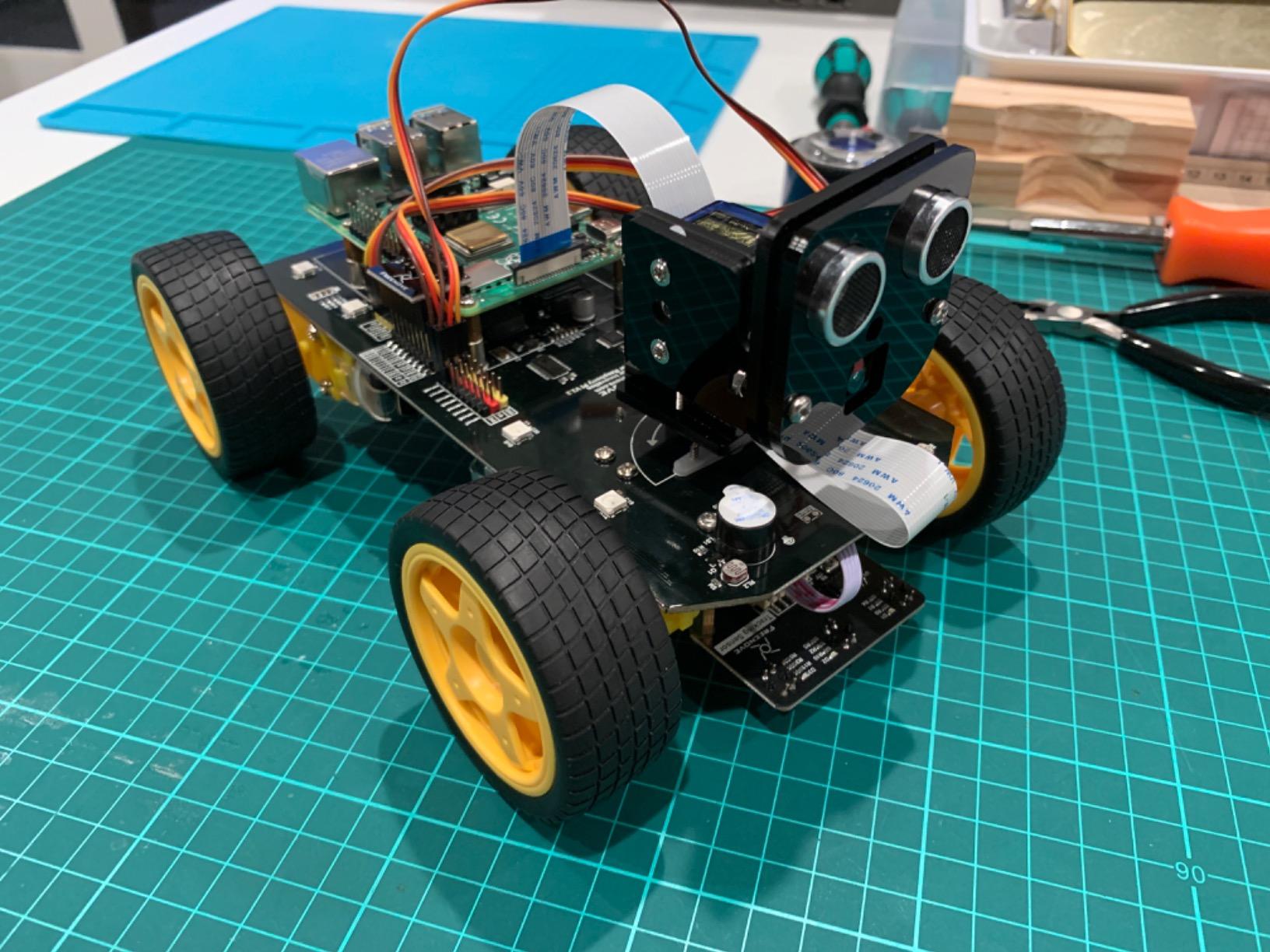 Freenove 4WD Smart Car Kit for Raspberry Pi 5 4 B 3 B+ Zero 2 W, Face Tracking, Line Tracking, Light Tracing, Obstacle Avoidance, App Control, Camera, Servo (Raspberry Pi NOT Included) customer photo 2