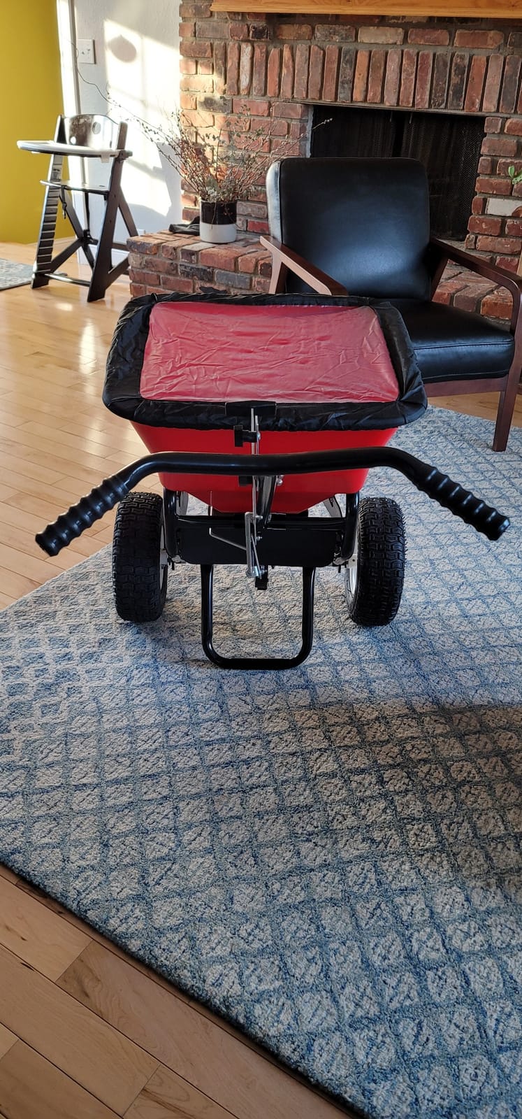 Buyers Products 3039632R Grounds Keeper All Season Broadcast Walk Behind Push Spreader, 100lb Capacity customer photo 2