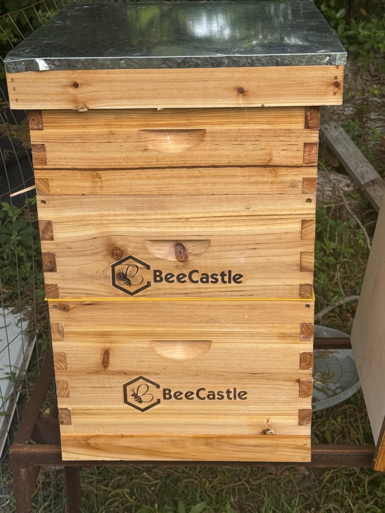 BeeCastle 10-Frames Complete Beehive Kit, 100% Beeswax Coated Bee Hive Includes Beehive Frames and Beeswax Coated Foundation Sheet (2 Layer) customer photo 2