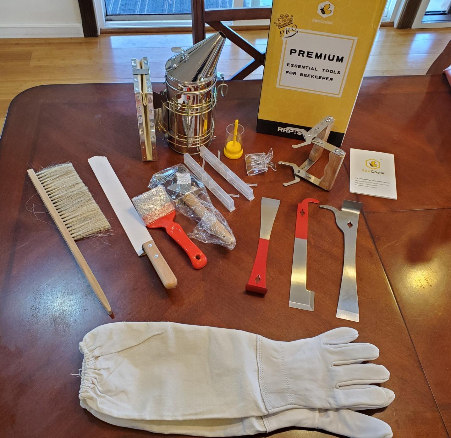 BeeCastle 14 Pcs Beekeeping Tools Starter Kit, Bee Keeping Supplies-All Bee Hive Tools Kit with Organizer Tote and Beekeeping Gloves for Beginners and Pro Beekeepers customer photo 1