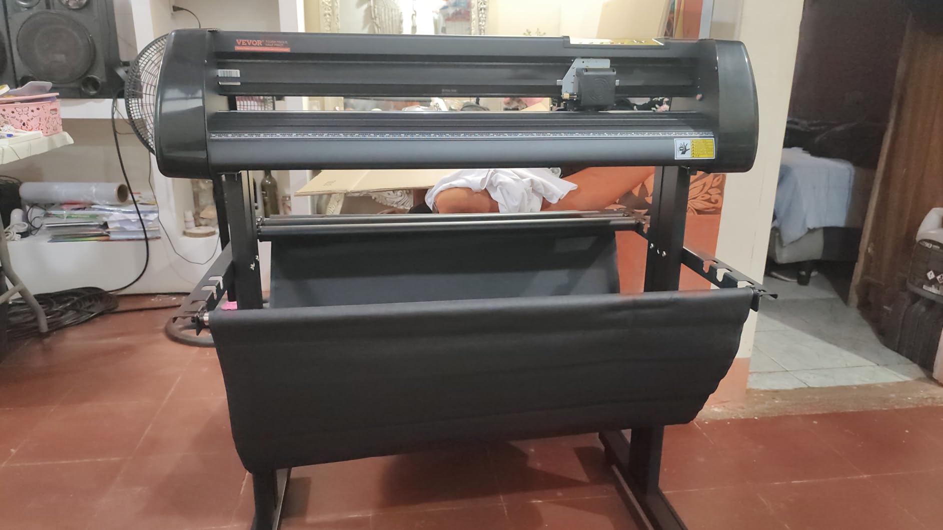 VEVOR Vinyl Cutter 34 Inch Bundle, Vinyl Cutter Machine Manual Vinyl Plotter Cutter with Signmaster Software for Design and Cut, with Supplies and Tools customer photo 2