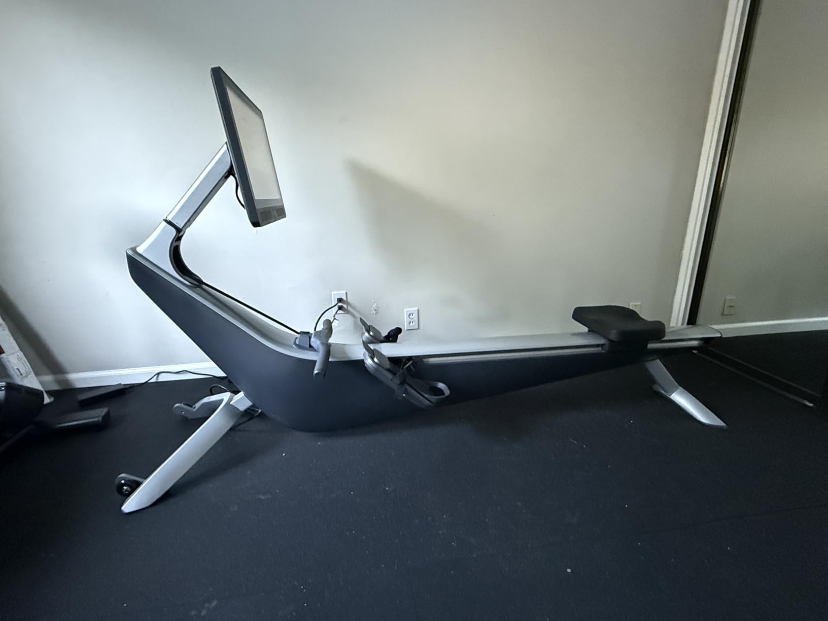 Hydrow Origin Rowing Machine for Home with Immersive 22'' Rotating HD Touchscreen - Live Row Machine Home Workout, Magnetic Drag Technology, 375lb Weight Capacity Rower customer photo 2