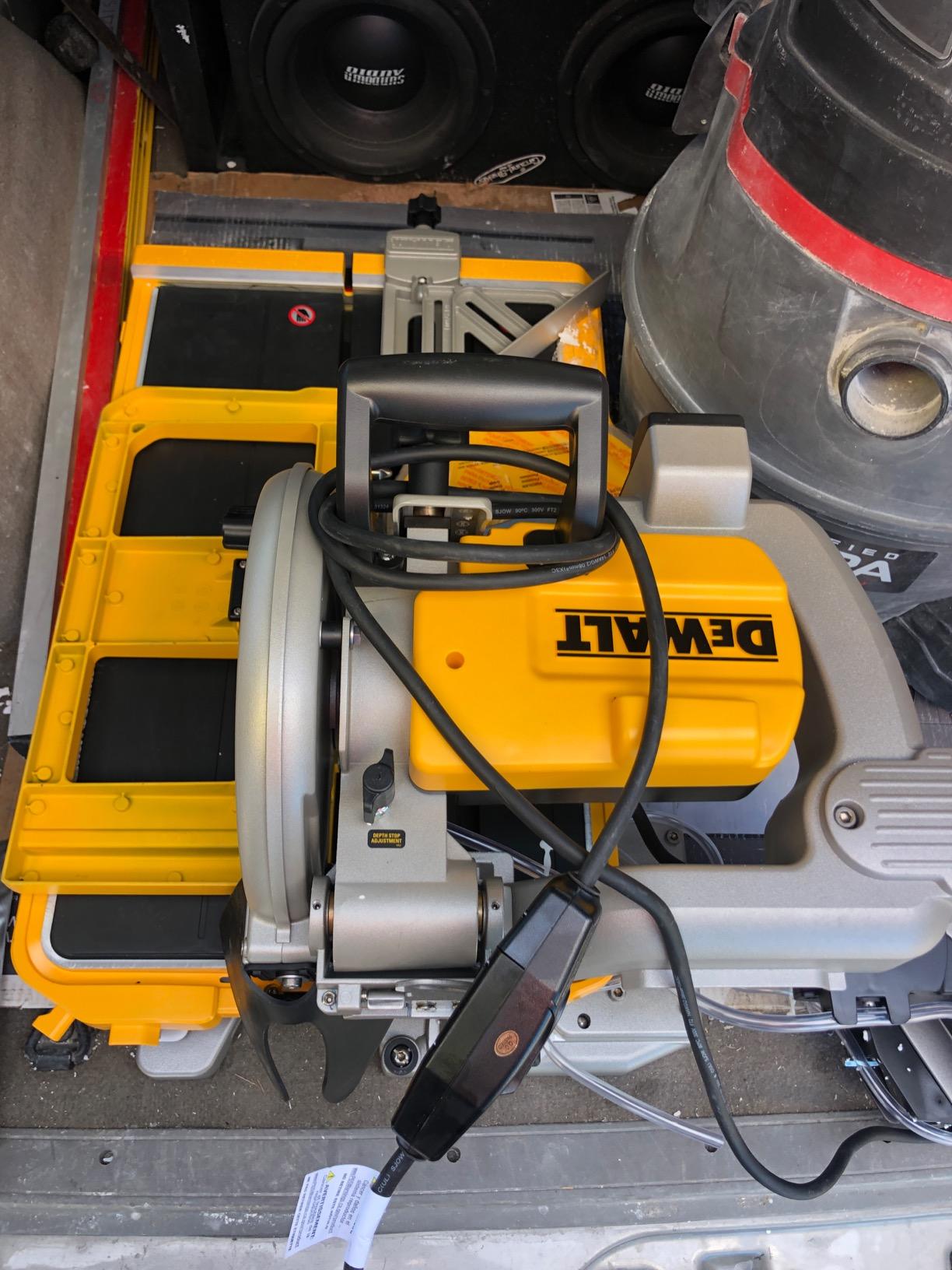 DEWALT Wet Tile Saw, High Capacity (D36000) customer photo 2