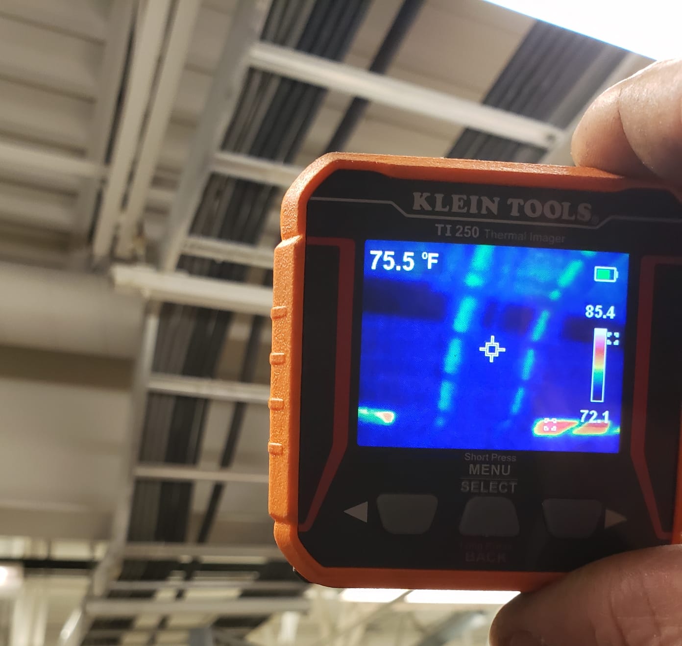 Klein Tools TI250 Rechargeable Thermal Imaging Camera, Camera Displays Over 19,200 Pixels with 3 Color Palettes, High / Low Temperature Points customer photo 1