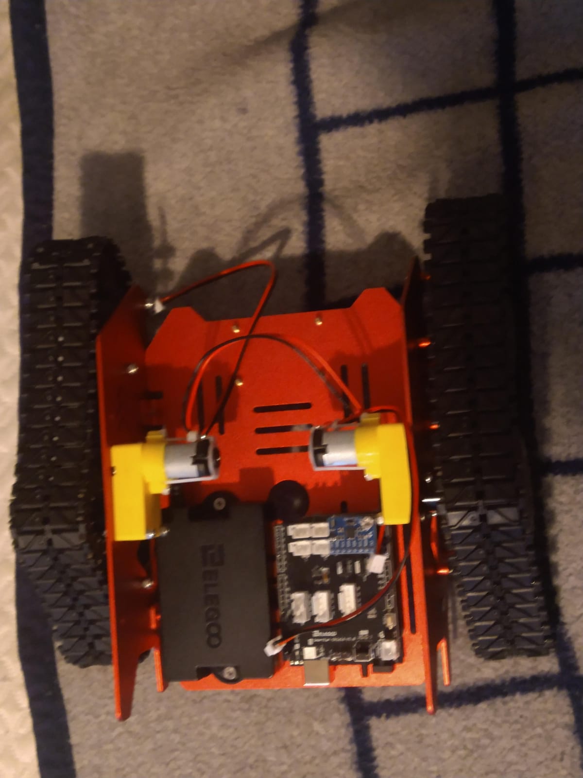 ELEGOO Conqueror Robot Tank Kit with UNO R3 for Arduino Robotics for Kids Ages 8-12 12-16 STEM Science Kits Coding Robots Toys for 8+ Year Old Boys Girls Teens Circuits Engineering Building Project customer photo 1