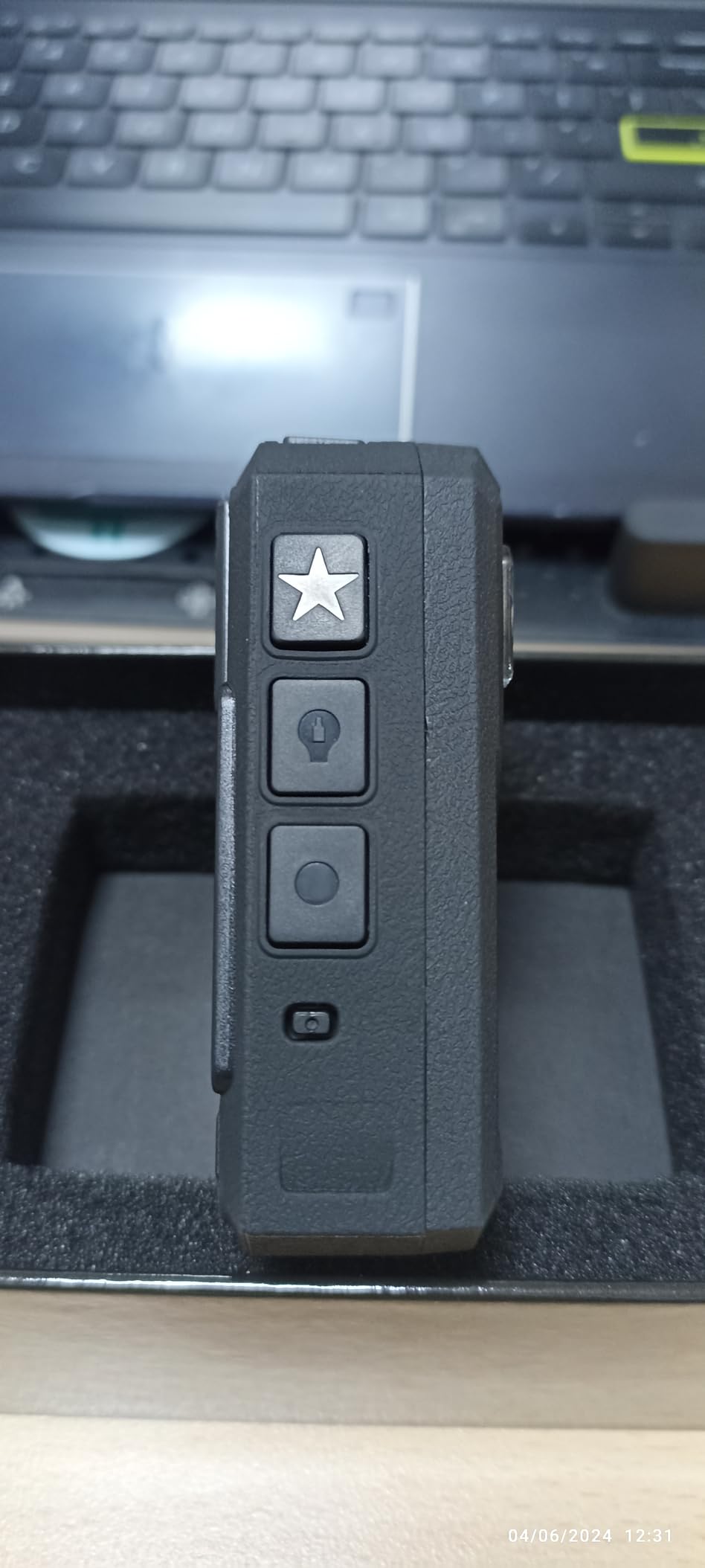 P100 2K Police Body Camera 64GB Body Cam 12 Hours Continuous Recording USB-C Infrared Night Vision Waterproof Shockproof Lightweight Data-encrypt for Law Enforcement Record customer photo 2