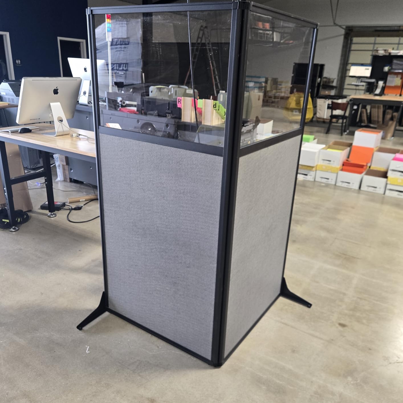 Versare Workstation Partition | Portable Wall Divider | Modern Office Cubicle | Free Standing Privacy Screen | Flexible Work Space | 66