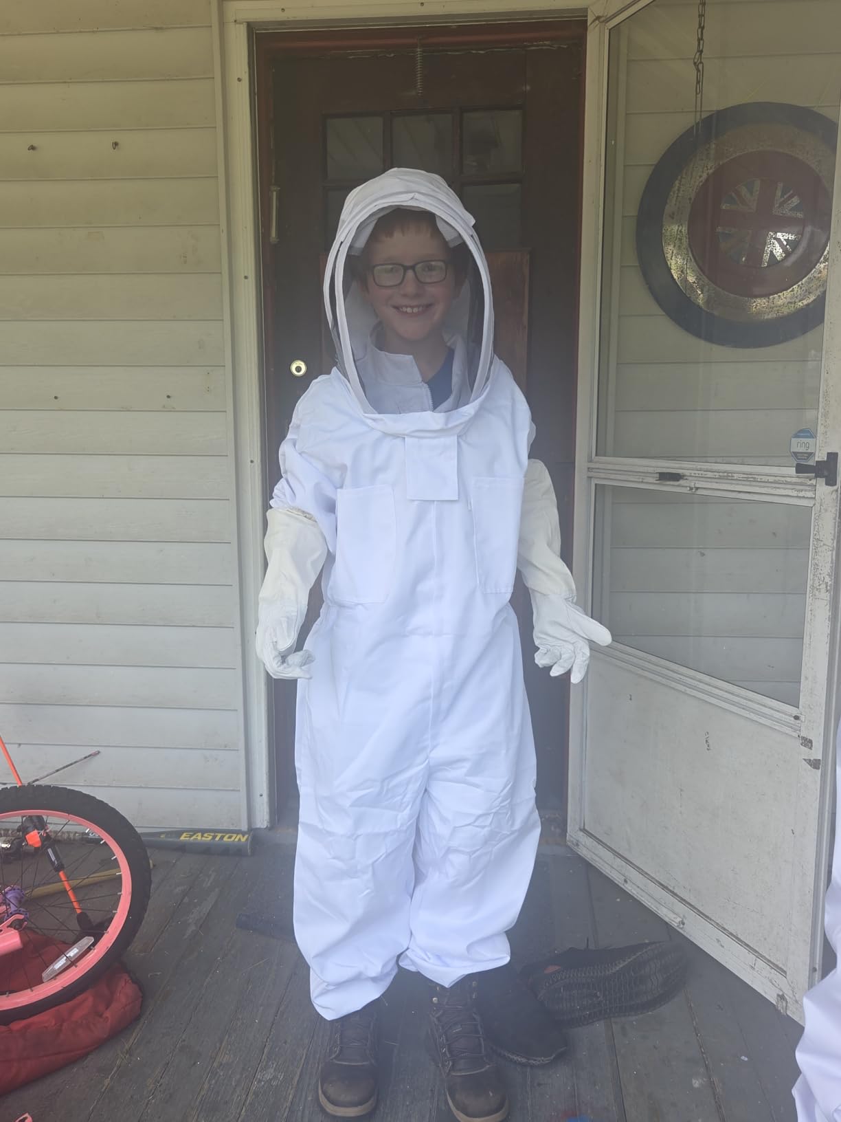 LONGADS Bee Suit for Men, Full Body Beekeeper Suit with Gloves and Veil XL | Breathable 240GSM 70% cotton, 30% polyester bee suit for comfortable beekeeping, apiary work, backyard hives and Halloween customer photo 2