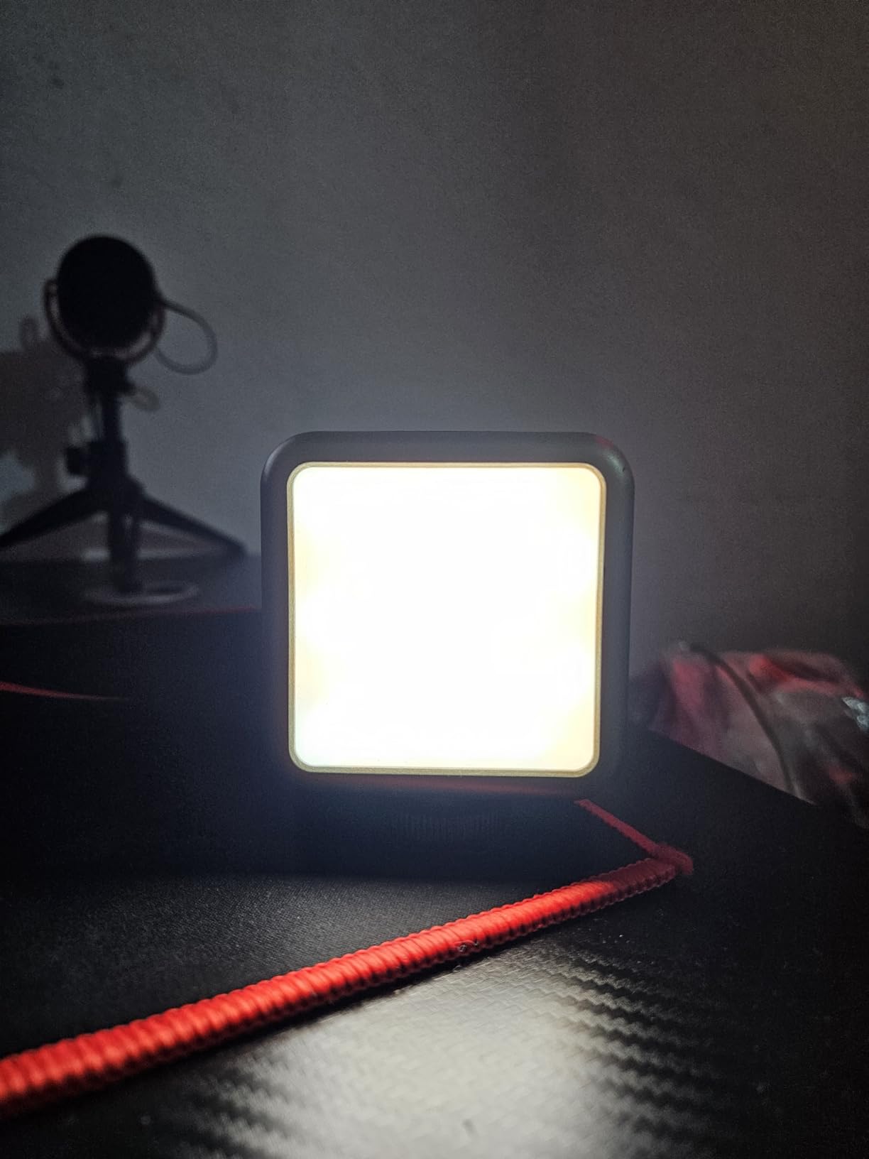 ULANZI VL49 RGB Video Lights LED Camera Light with 3 Cold Shoe & 1/4 Screw | 2500-9000K CRI 95+ 2000mAh Magnetic Rechargeable Small Camera Panel Fill Light for Photography, Content Creator, Streaming customer photo 2