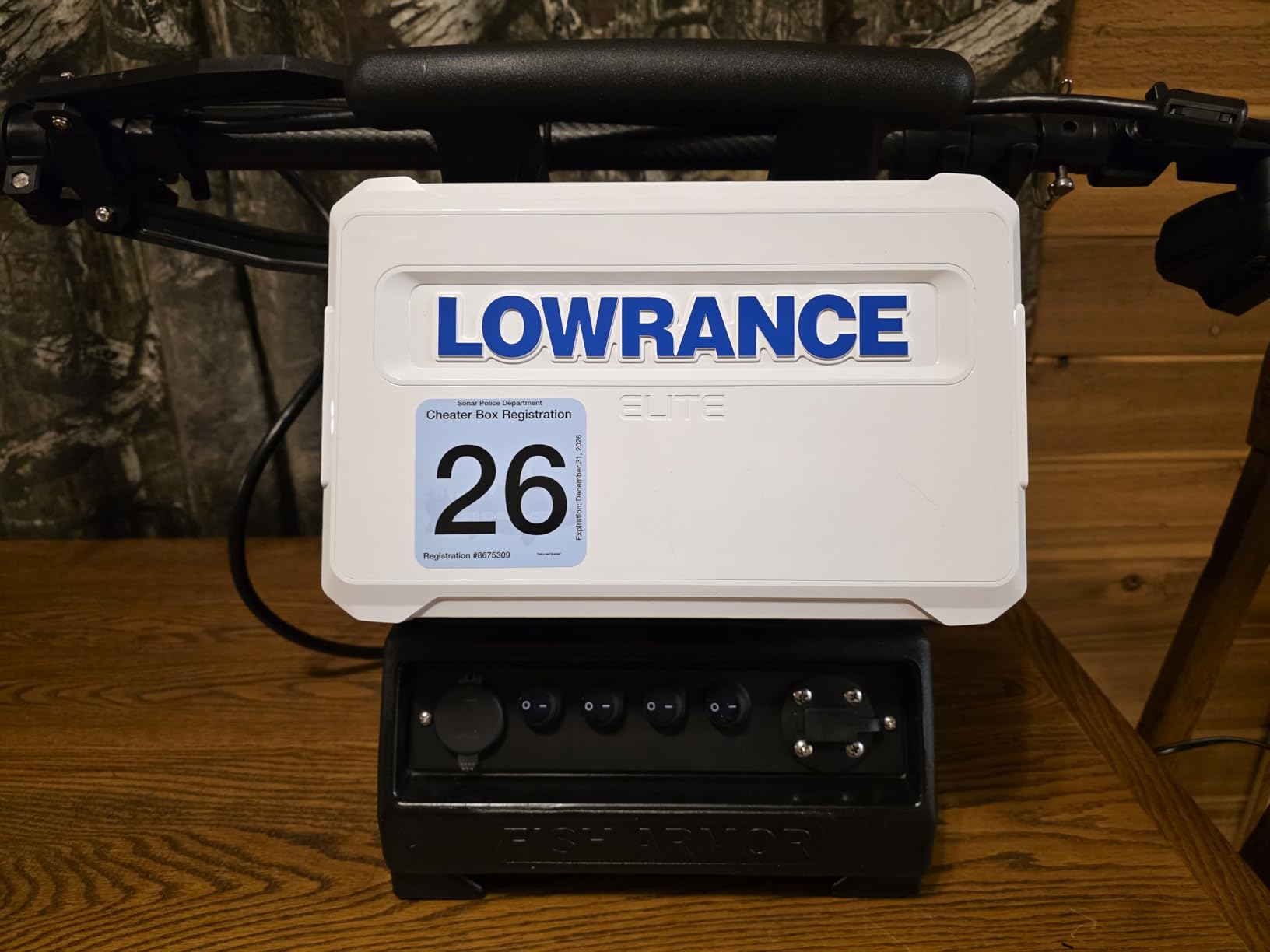 Lowrance Elite FS 7 Fishfinder/Chartplotter with Active Imaging 3-in-1 Transducer customer photo 1